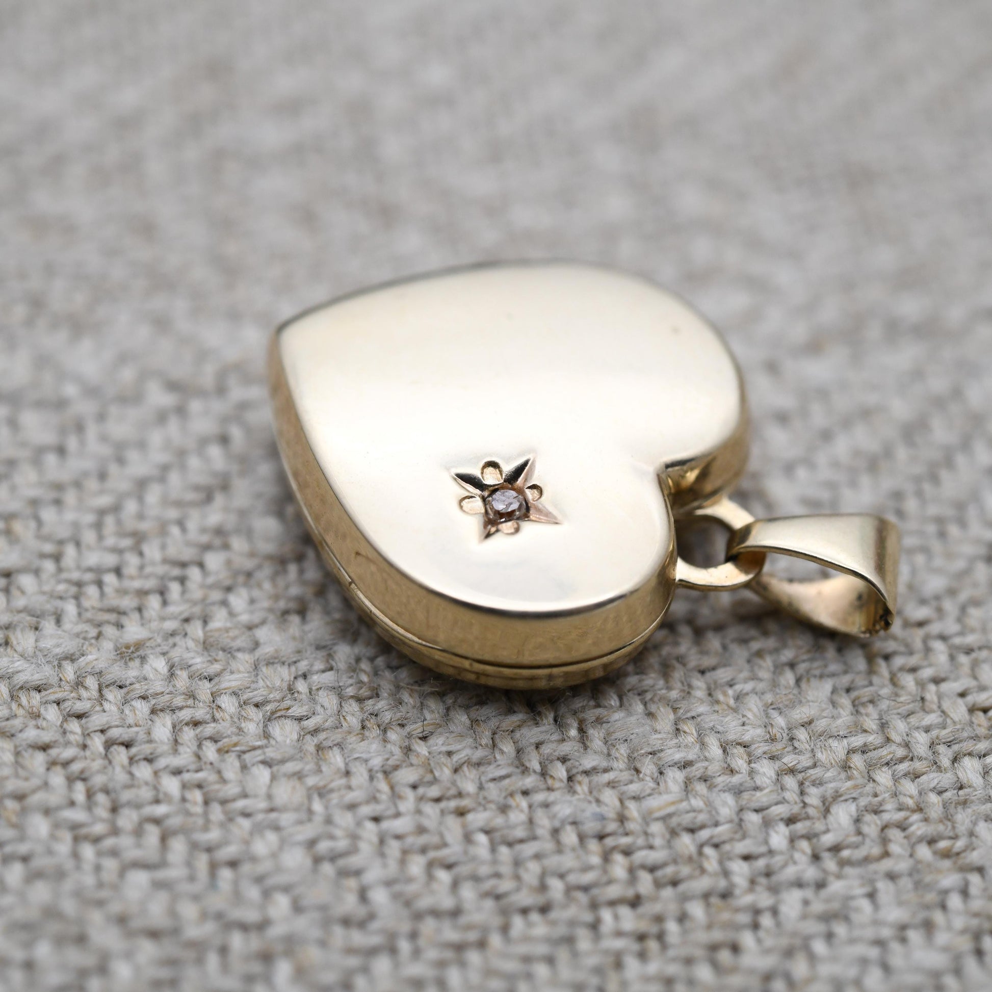 9ct Gold Diamond Heart Locket Pendant - GA | Love Heart Locket Charm Pendant | Sentimental Jewellery Gift for Her