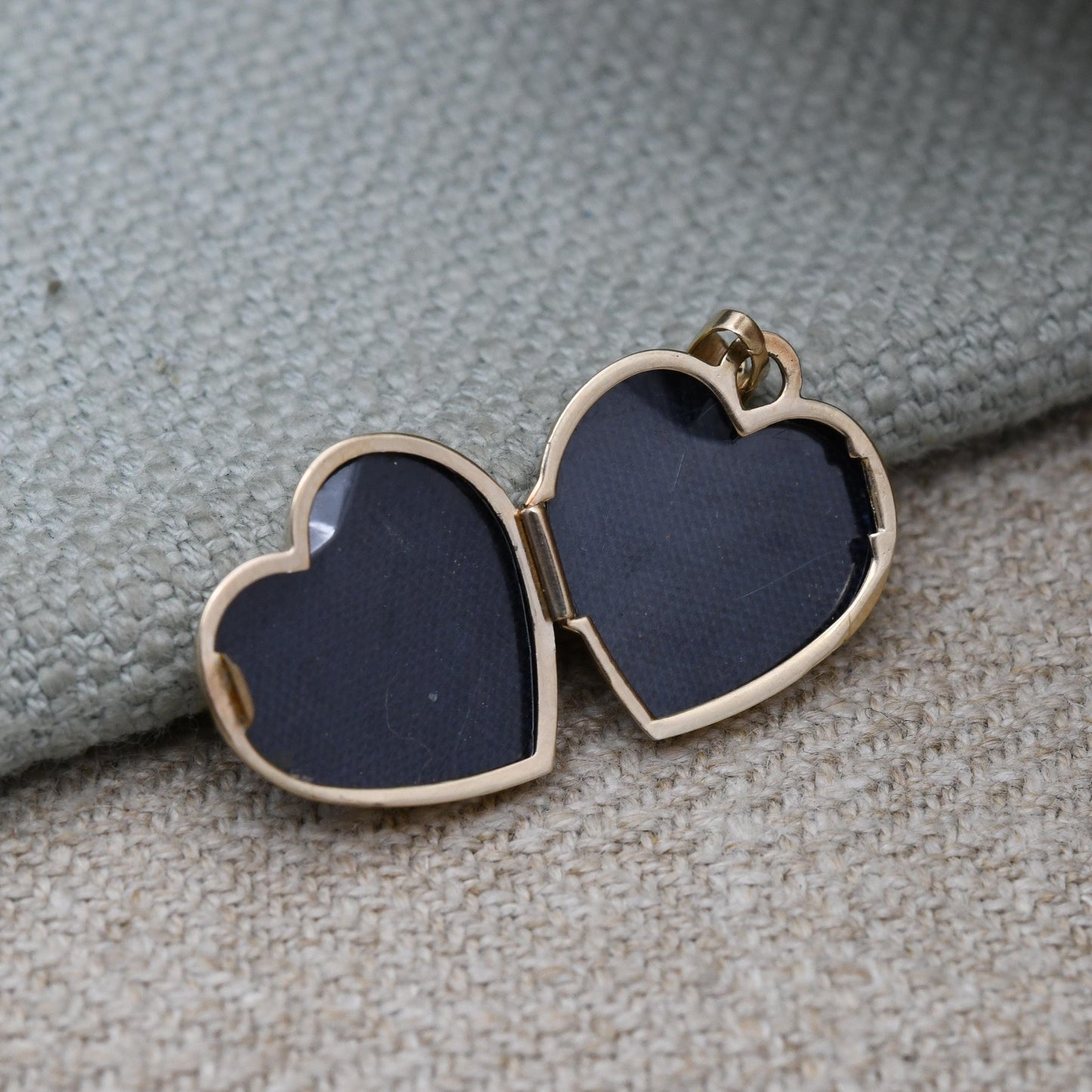 9ct Gold Diamond Heart Locket Pendant - GA | Love Heart Locket Charm Pendant | Sentimental Jewellery Gift for Her