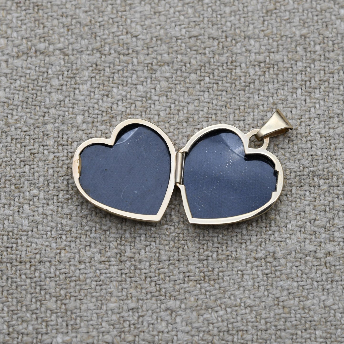 9ct Gold Diamond Heart Locket Pendant - GA | Love Heart Locket Charm Pendant | Sentimental Jewellery Gift for Her