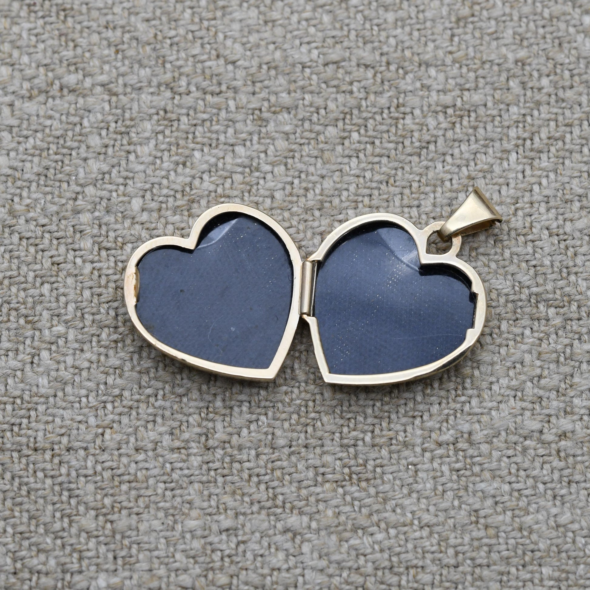 9ct Gold Diamond Heart Locket Pendant - GA | Love Heart Locket Charm Pendant | Sentimental Jewellery Gift for Her
