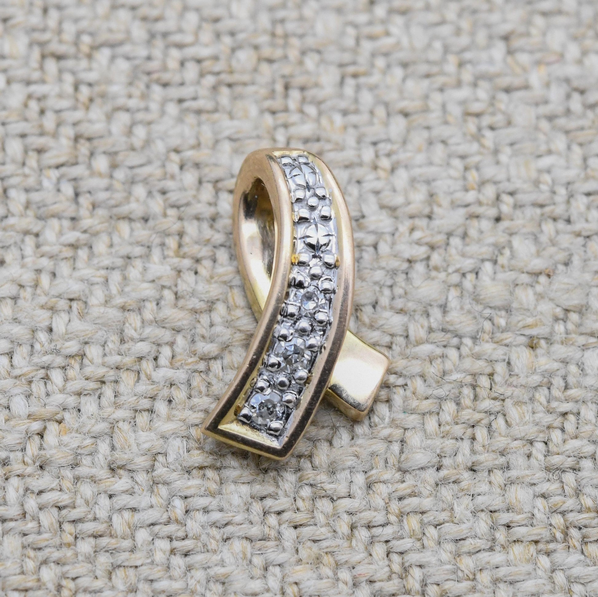 Vintage 9ct Gold Diamond Ribbon Pendant - Curved Twist Design| Solid Gold Minimalist Gift for Her