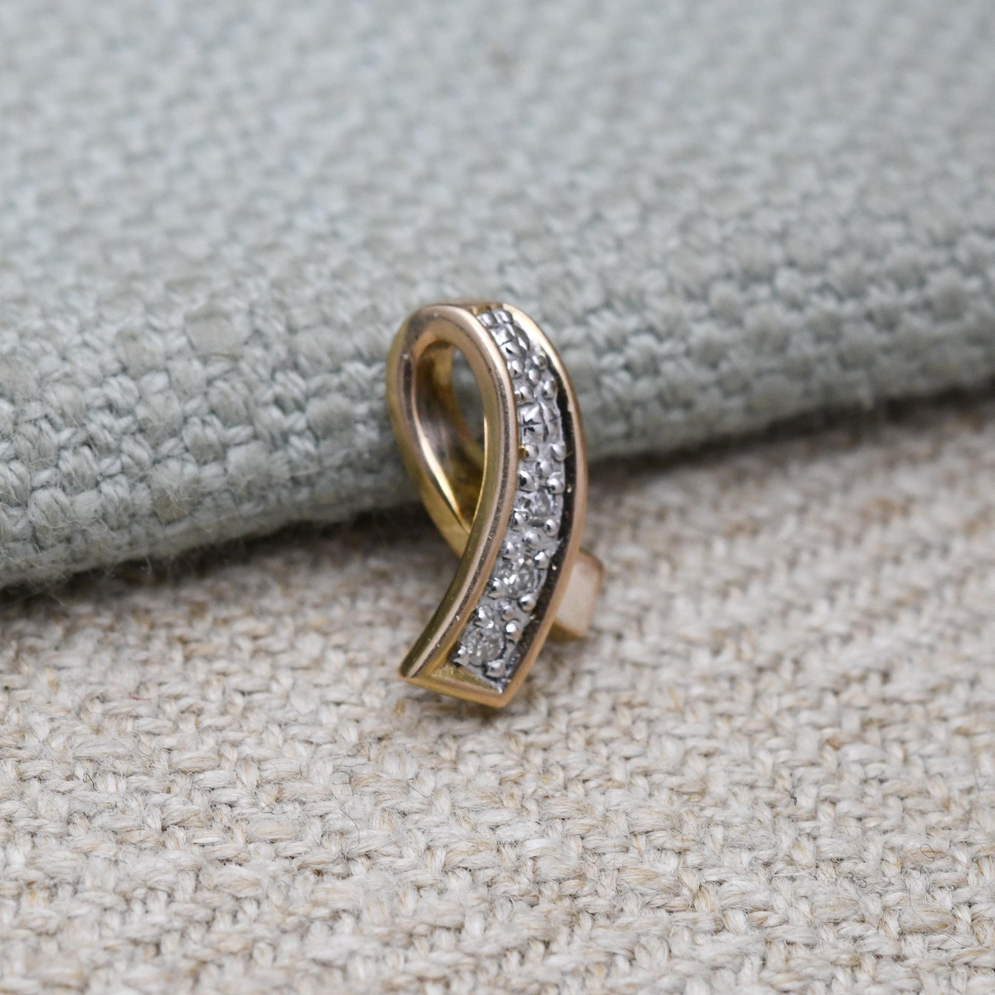 Vintage 9ct Gold Diamond Ribbon Pendant - Curved Twist Design| Solid Gold Minimalist Gift for Her