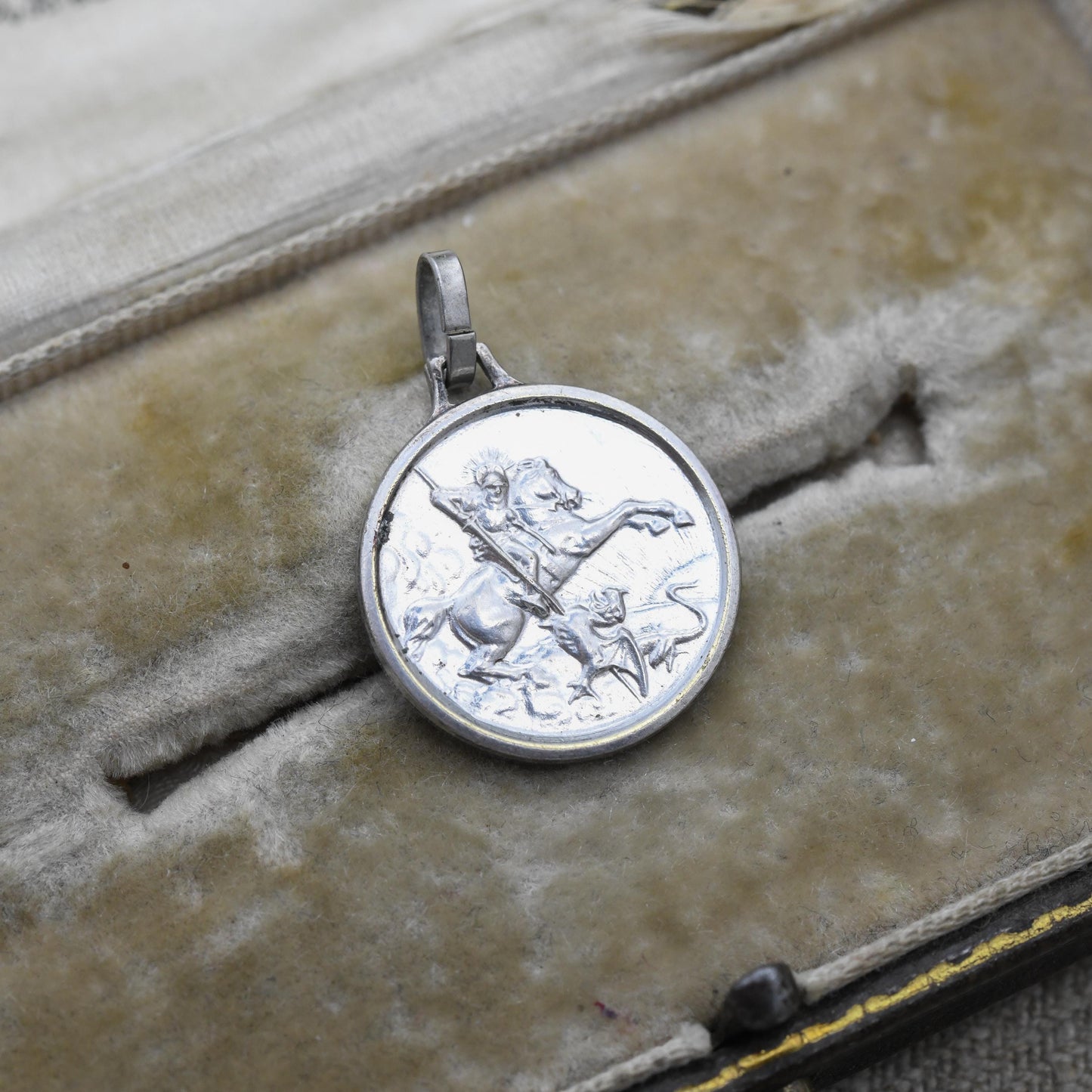 Vintage Sterling Silver St George and the Dragon Charm Pendant - Raised Relief | Souvenir Gift for Charm Bracelet