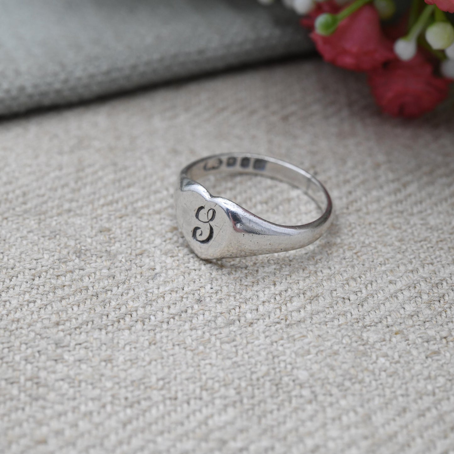 Vintage Sterling Silver Letter Y Love Heart Signet Ring 1978 - Mid-Century Romantic Jewellery Gift for Her | UK Size - M 1/2 US Size - 6 1/2