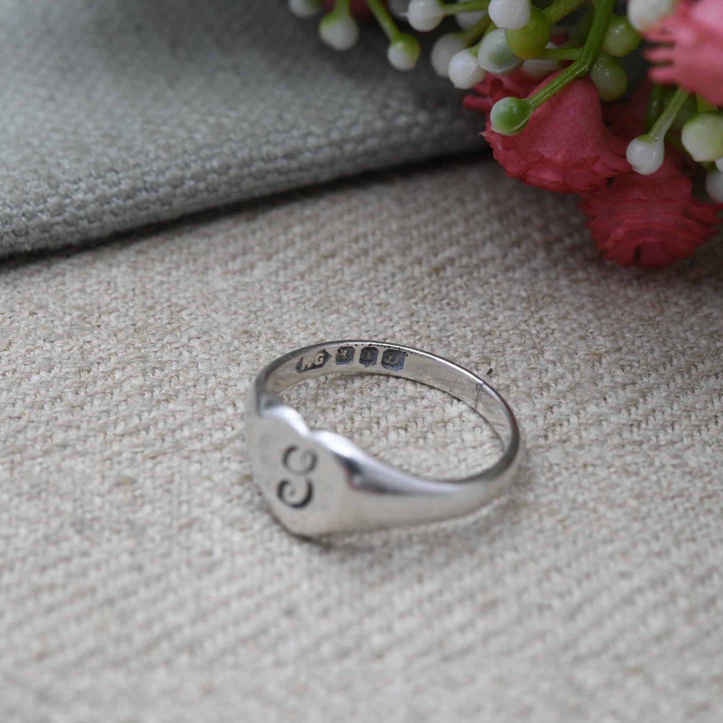 Vintage Sterling Silver Letter Y Love Heart Signet Ring 1978 - Mid-Century Romantic Jewellery Gift for Her | UK Size - M 1/2 US Size - 6 1/2