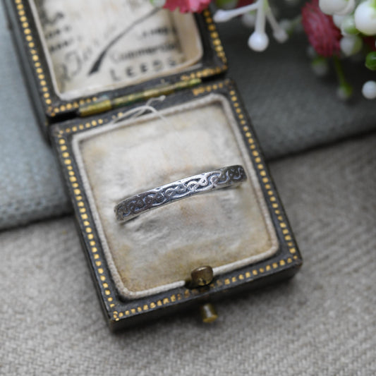 Vintage Sterling Silver Celtic Knot Band Ring - Unisex Silver Engraved Band | UK Size - Q 1/2 | US Size - 8 1/2