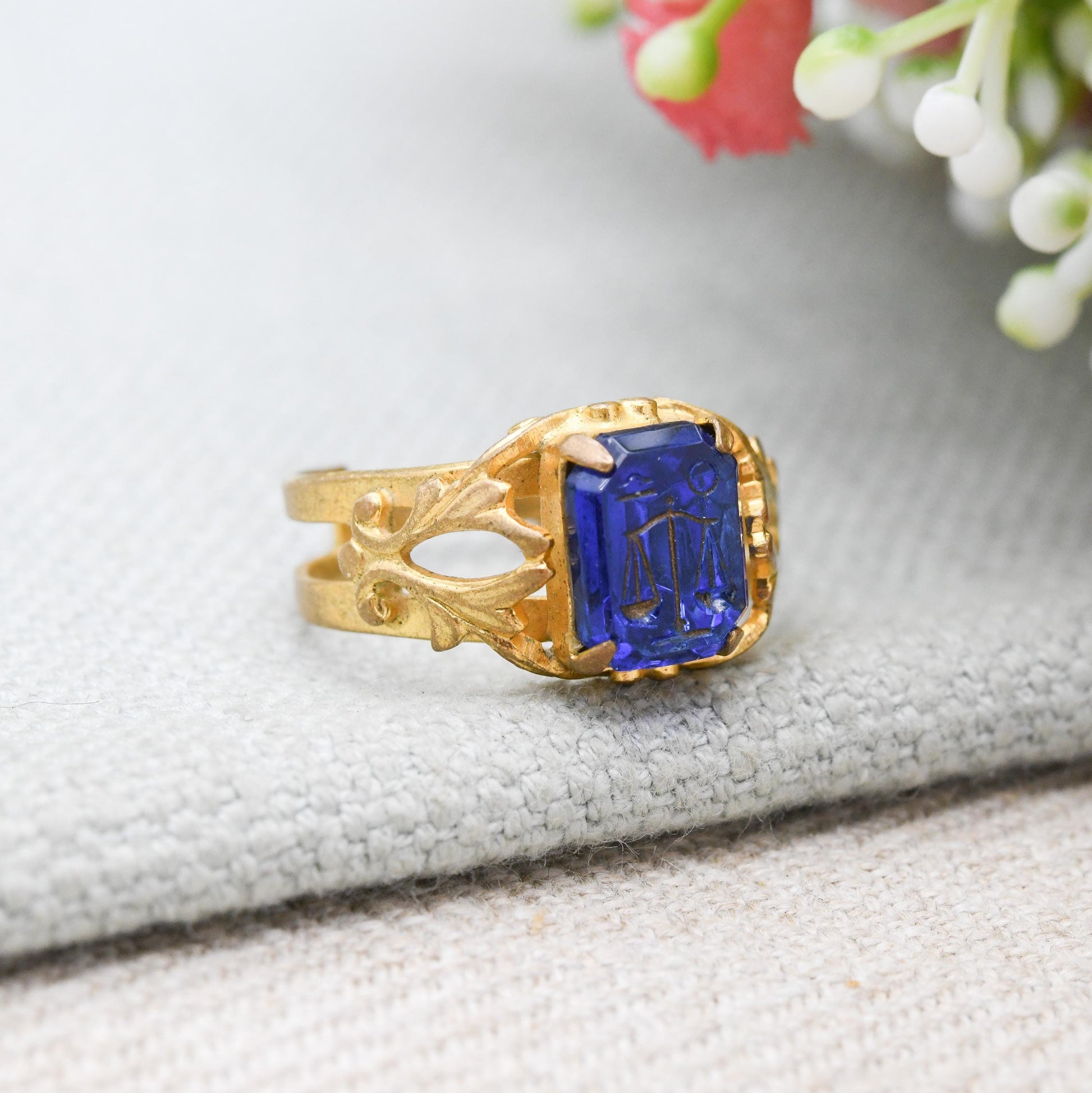 Vintage Libra Scales Intaglio Ring Zodiac Symbol - Deep Blue Paste Stone | September October Birthday Star Sign | UK Size - N | US Size - 7
