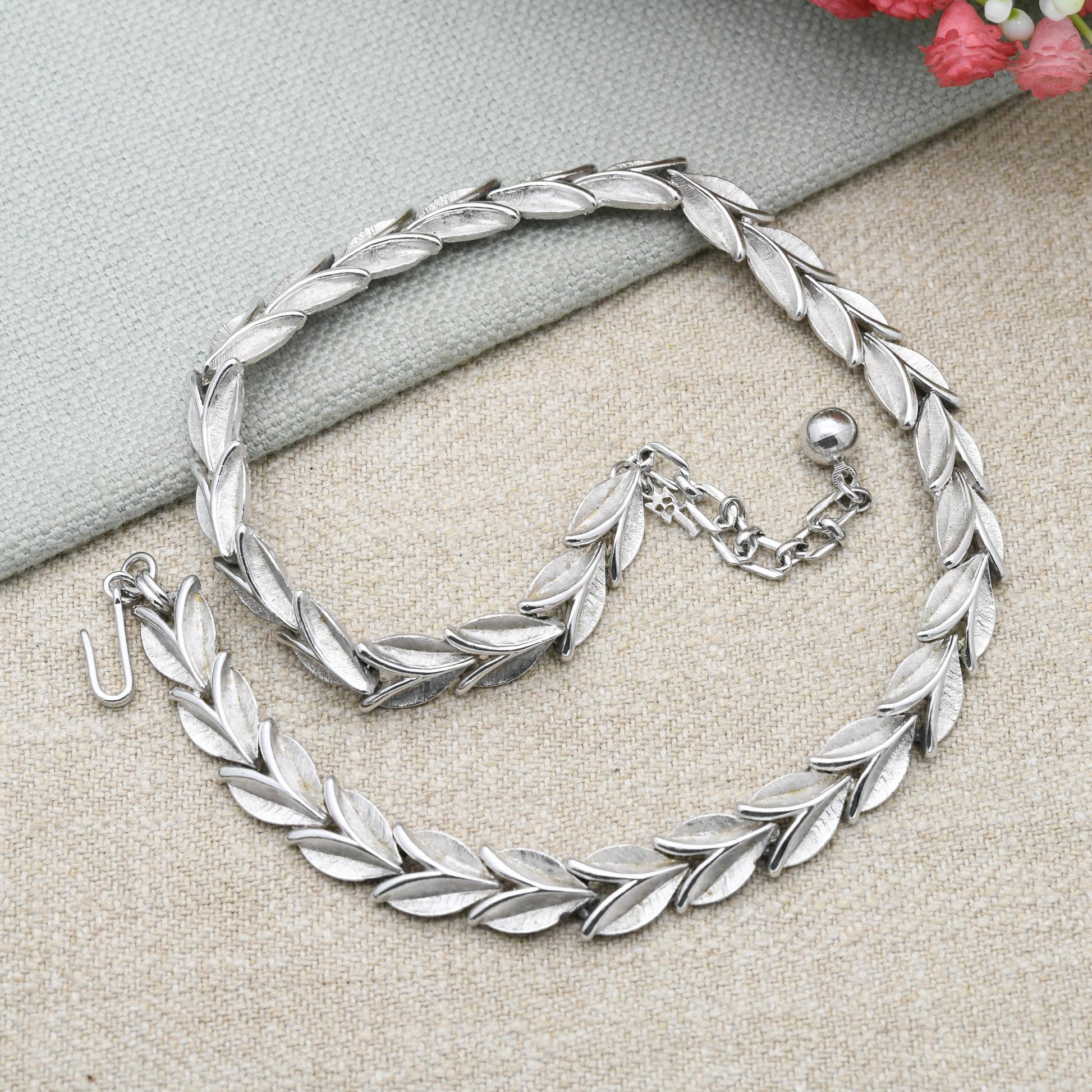Vintage Trifari Laurel Leaf Choker Necklace Brushed Silver Tone - Mid-Century Designer Jewellery