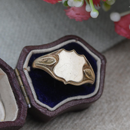 Vintage 9ct Gold Signet Ring 1959 - Shield Shaped Signet | Mid-Century Scrolling Shoulders | Gift for Him | UK Size - W 1/2 US Size - 11 1/4