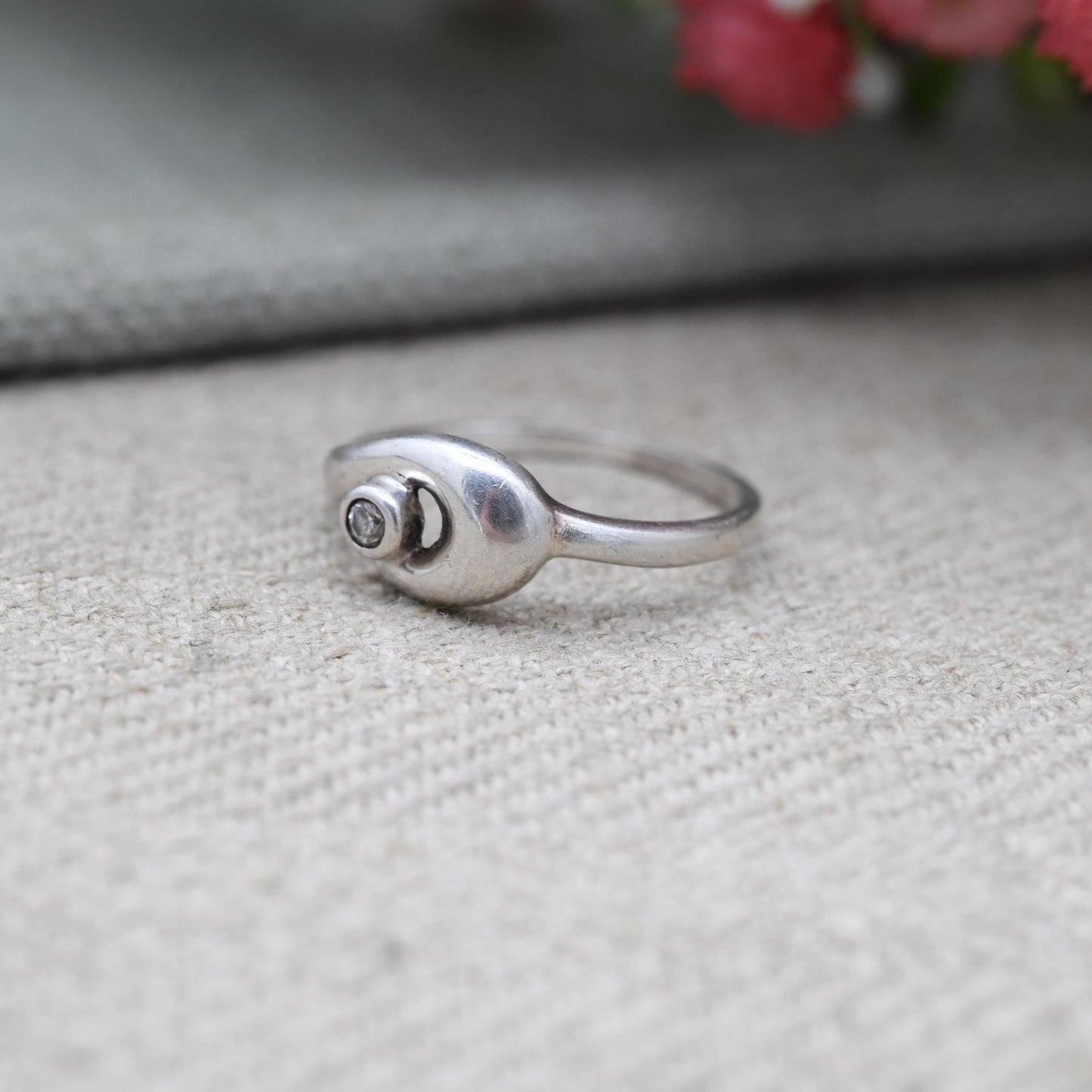 Vintage Sterling Silver Clear Stone Solitaire Swirl Ring - White Stone | Bezel | UK Size - N | US Size - 6 1/2