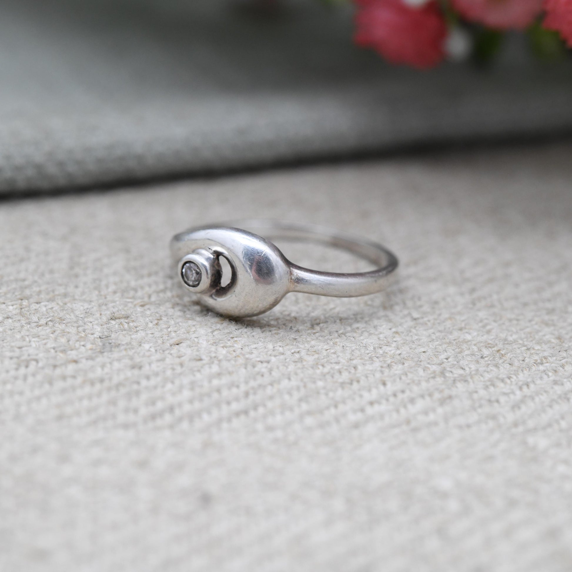 Vintage Sterling Silver Clear Stone Solitaire Swirl Ring - White Stone | Bezel | UK Size - N | US Size - 6 1/2