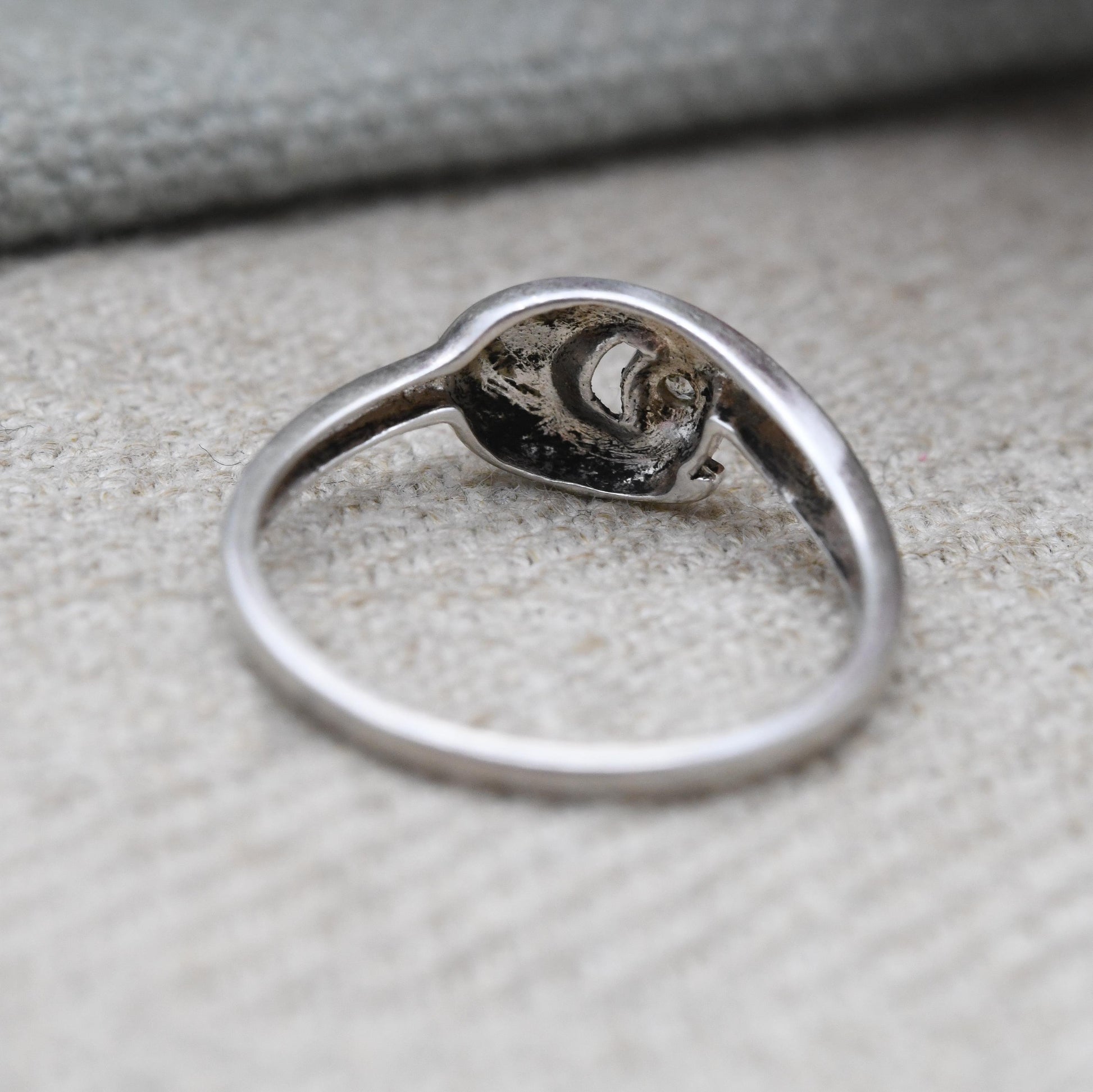 Vintage Sterling Silver Clear Stone Solitaire Swirl Ring - White Stone | Bezel | UK Size - N | US Size - 6 1/2