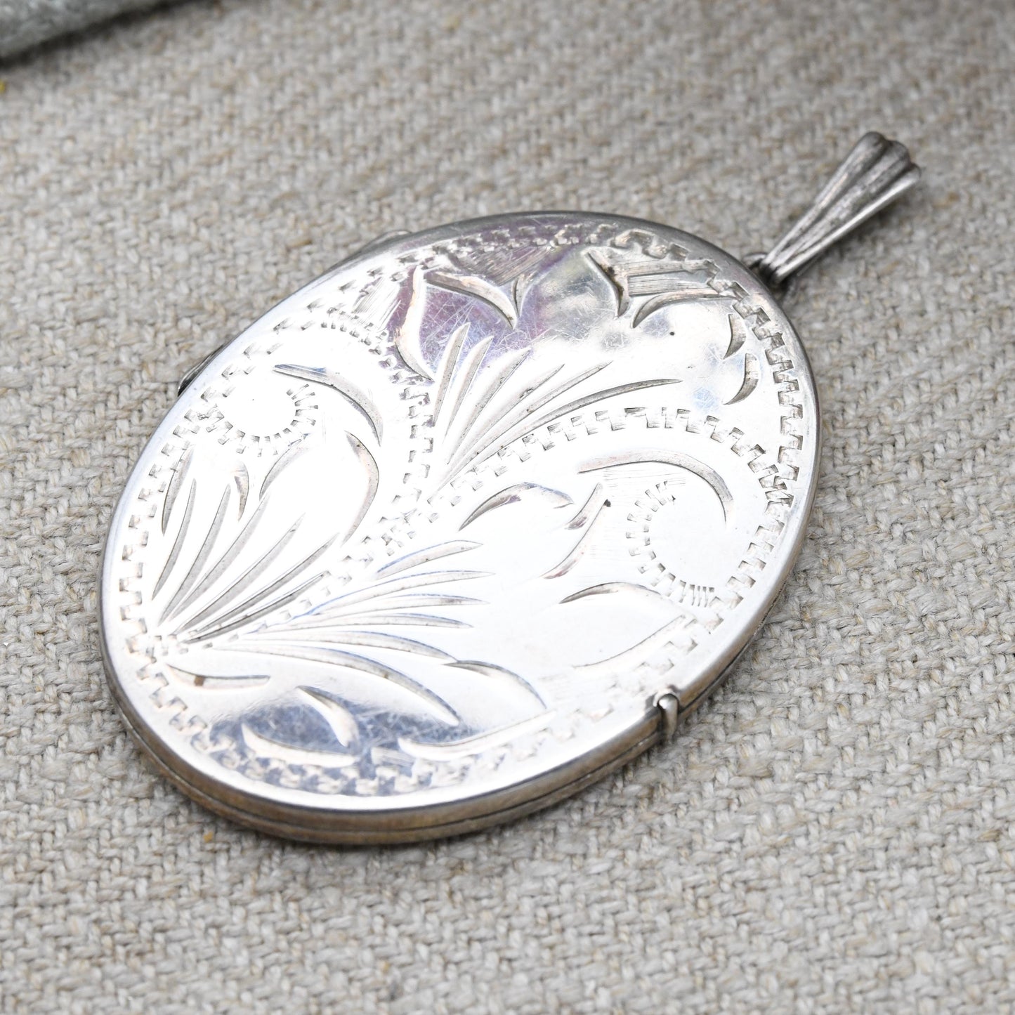 Vintage Sterling Silver Floral Locket Pendant - Large Oval Shape Opening Locket with Engraved Flower Design | Gift for Pendant Necklace