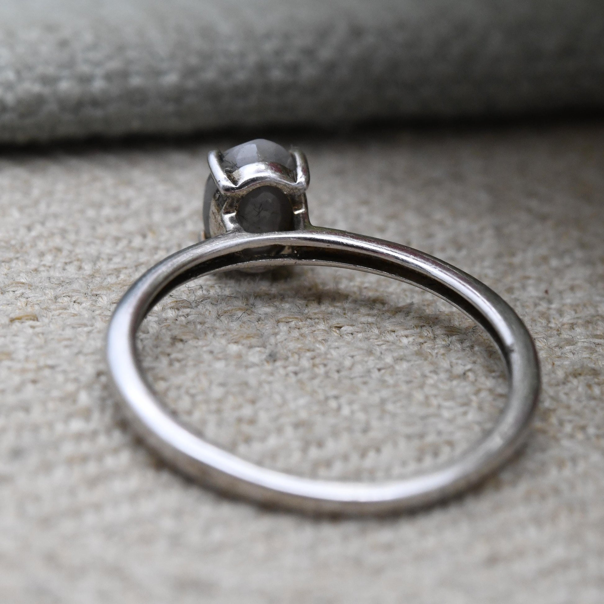 Vintage Sterling Silver Faceted Solitaire Ring - Oval Chatoyant Grey Stone Ring | UK Size - N 1/2 | US Size - 6 3/4