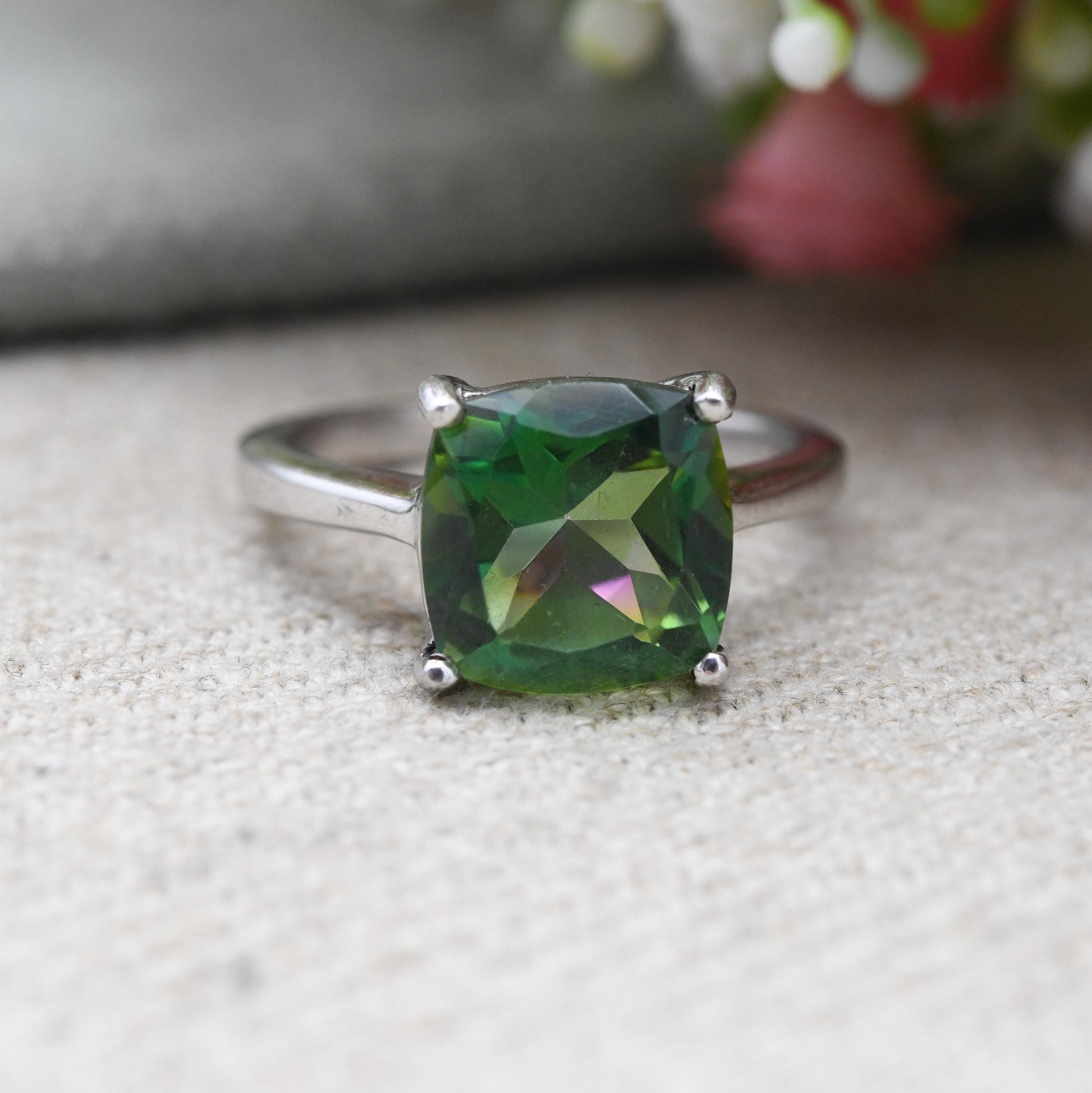 TGGC Sterling Silver Green Chrome Diopside Ring - The Genuine Gemstone Company Green Stone Cocktail Ring | UK Size - N | US Size - 6 3/4