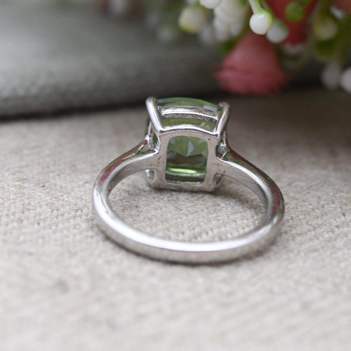 TGGC Sterling Silver Green Chrome Diopside Ring - The Genuine Gemstone Company Green Stone Cocktail Ring | UK Size - N | US Size - 6 3/4