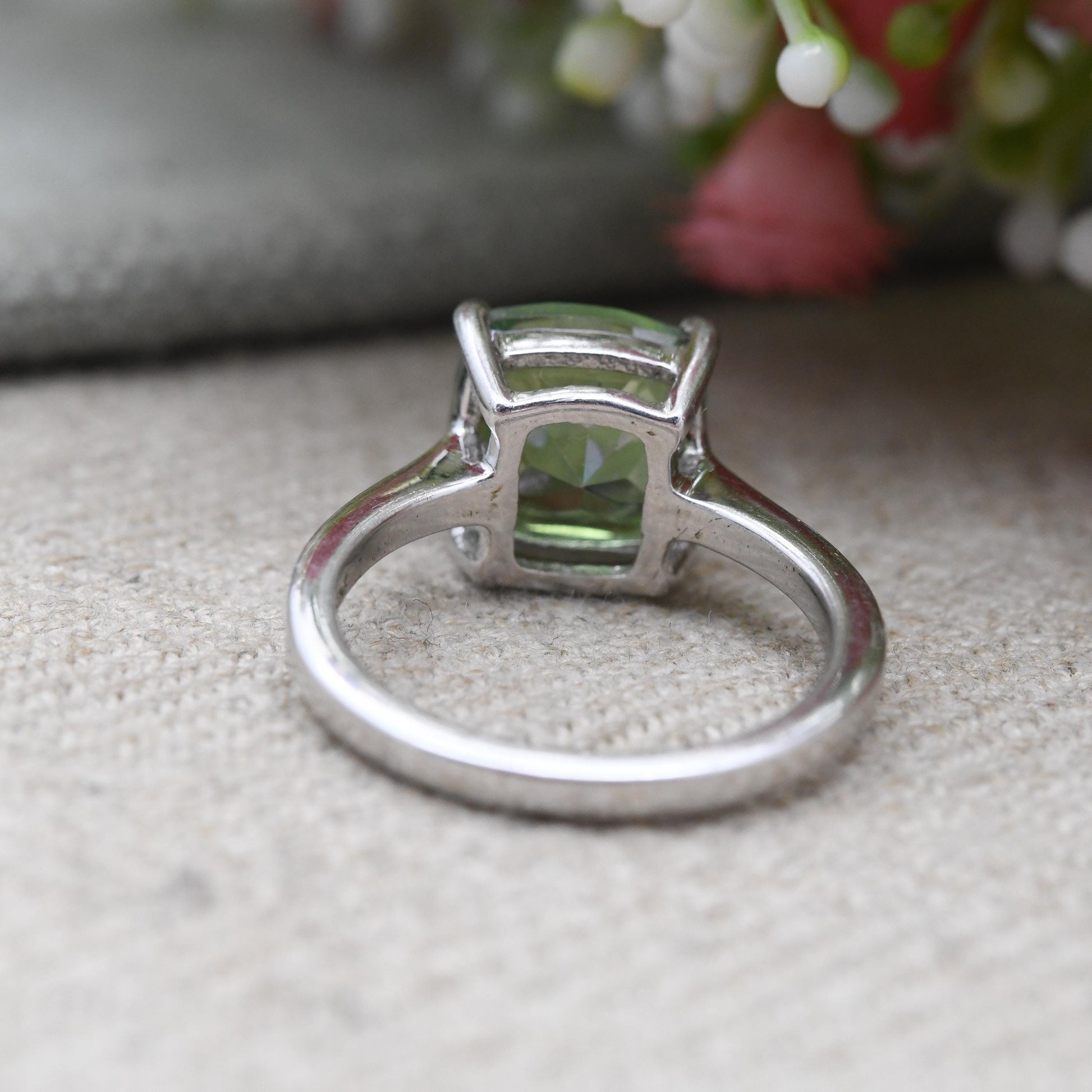 TGGC Sterling Silver Green Chrome Diopside Ring - The Genuine Gemstone Company Green Stone Cocktail Ring | UK Size - N | US Size - 6 3/4