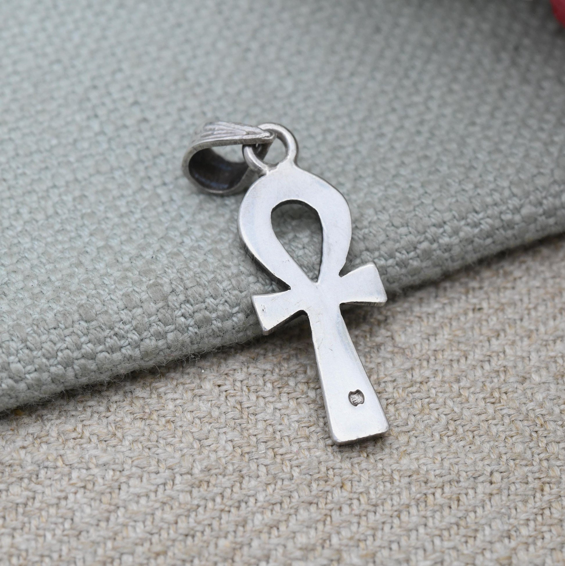 Vintage Silver Egyptian Ankh Pendant - Ancient Egypt Symbol of Life | Key Of The Nile | Diamond Cut Pattern