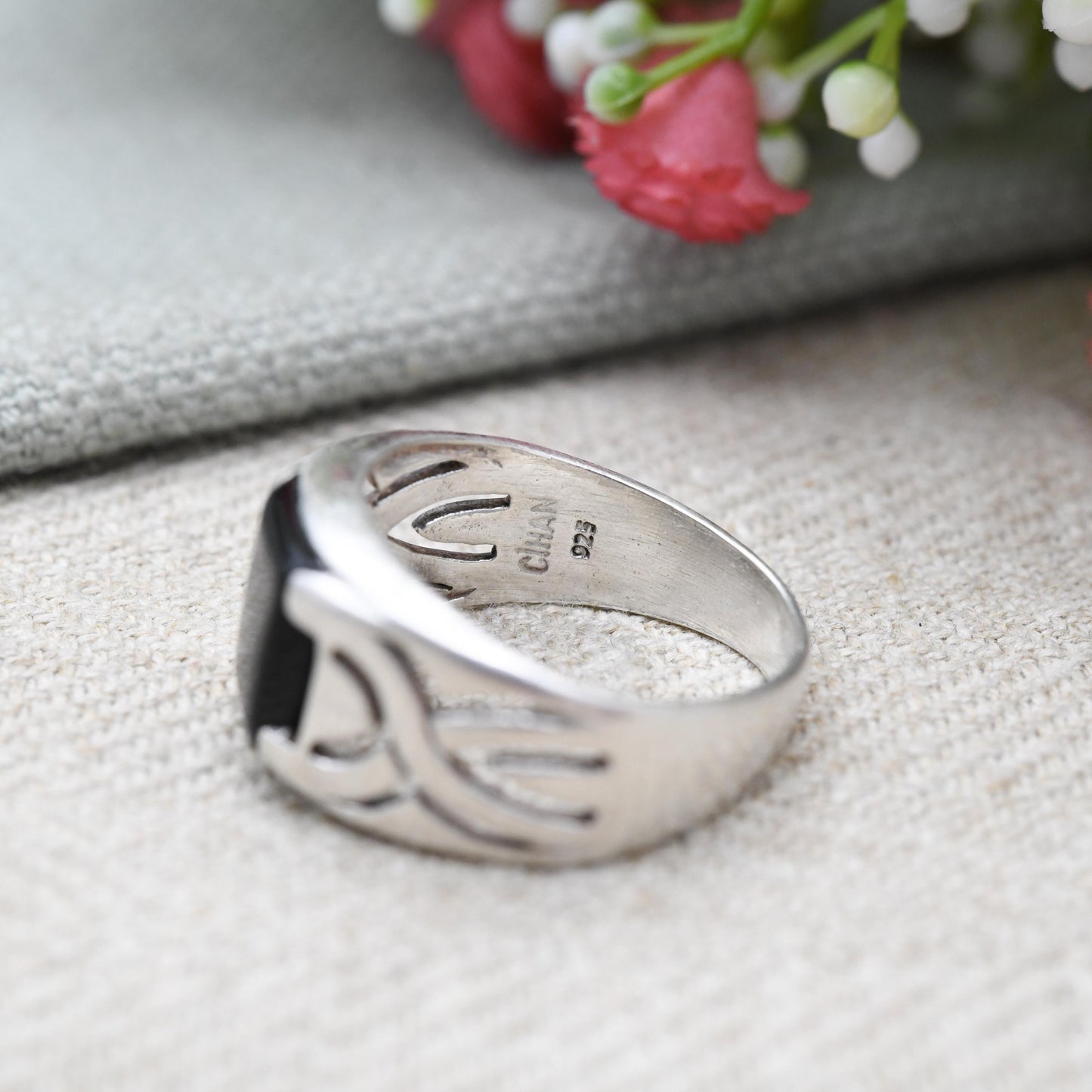 Vintage Sterling Silver Onyx Signet Ring - Unisex Square Black Stone Ring | UK Size - Q 1/2 | US Size - 8 1/2