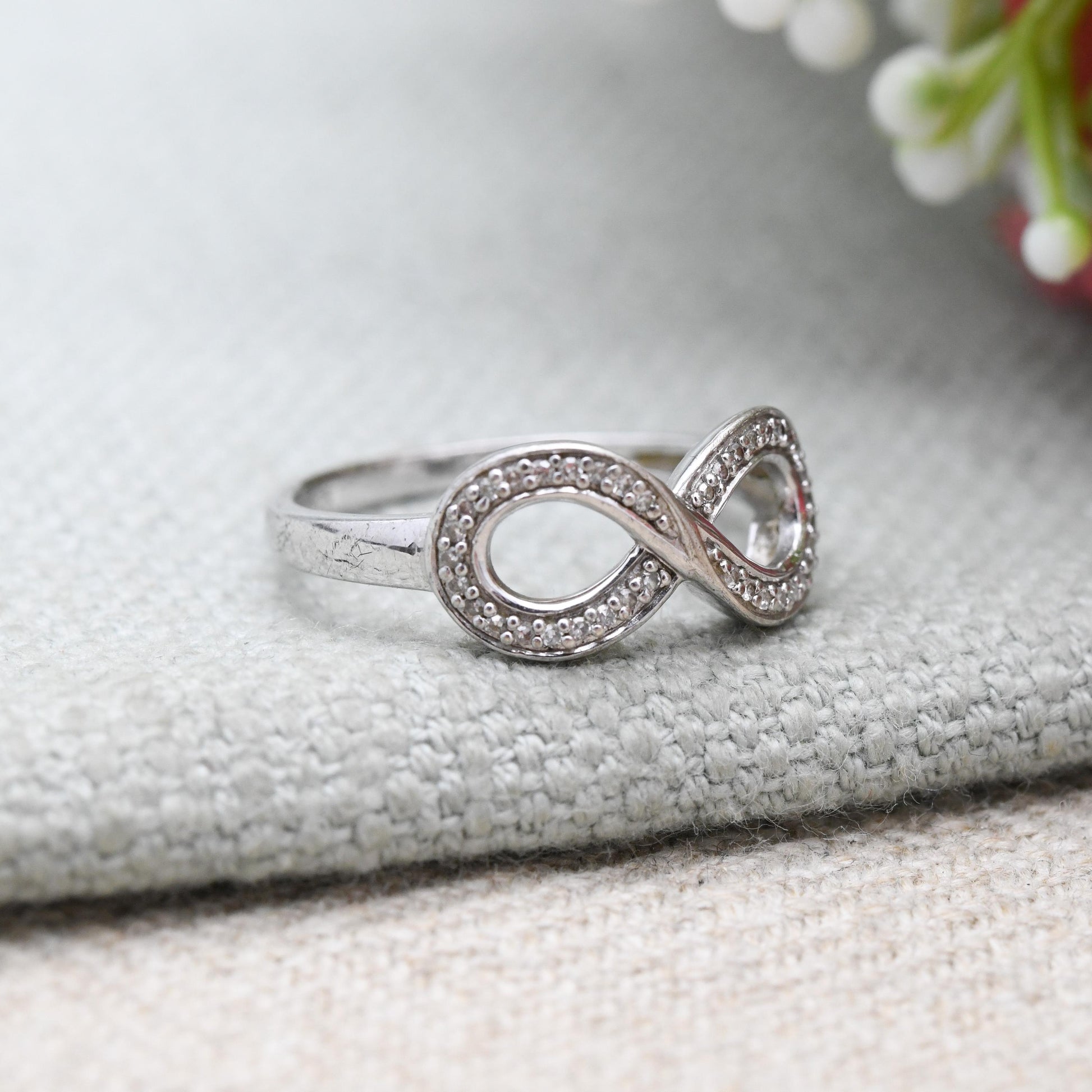 Vintage Sterling Silver Clear Stone Infinity Ring - Openwork Knot Minimalist Ring | Gift for Her | UK Size - M 1/2 | US Size - 6 1/4