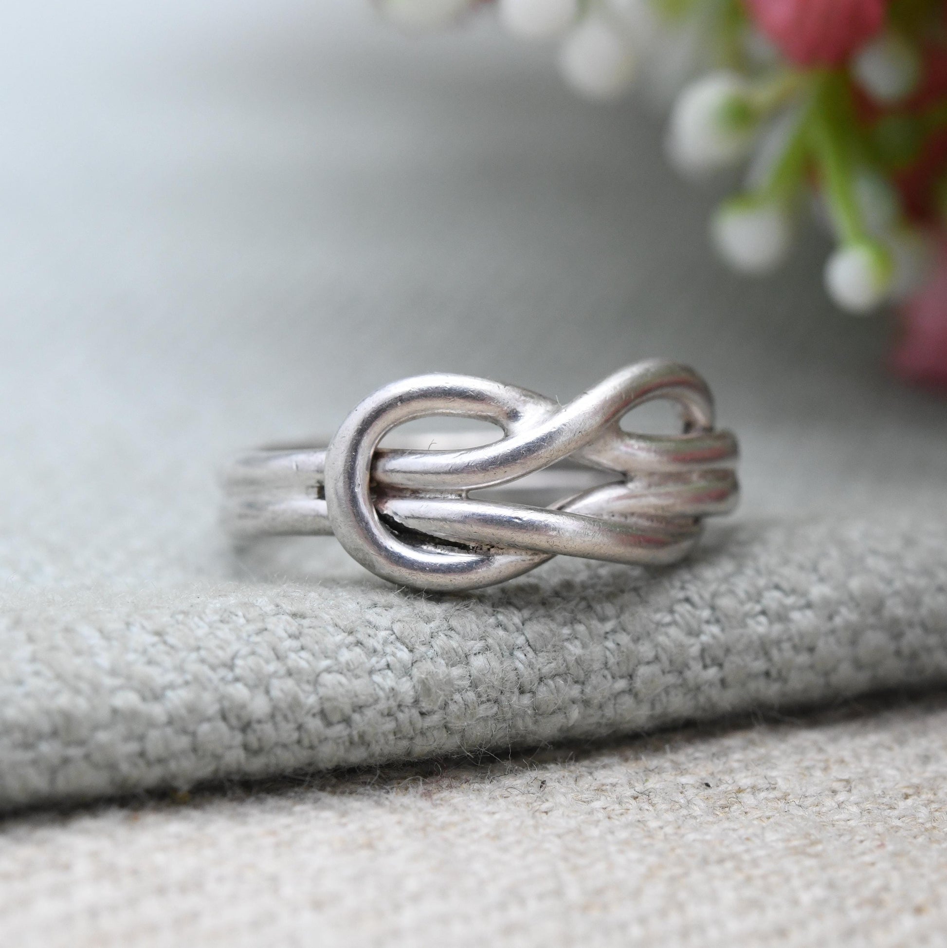 Vintage Sterling Silver Lovers Knot Ring - Minimalist Openwork Twisted Knot Design | UK Size - L 1/2 | US Size - 6