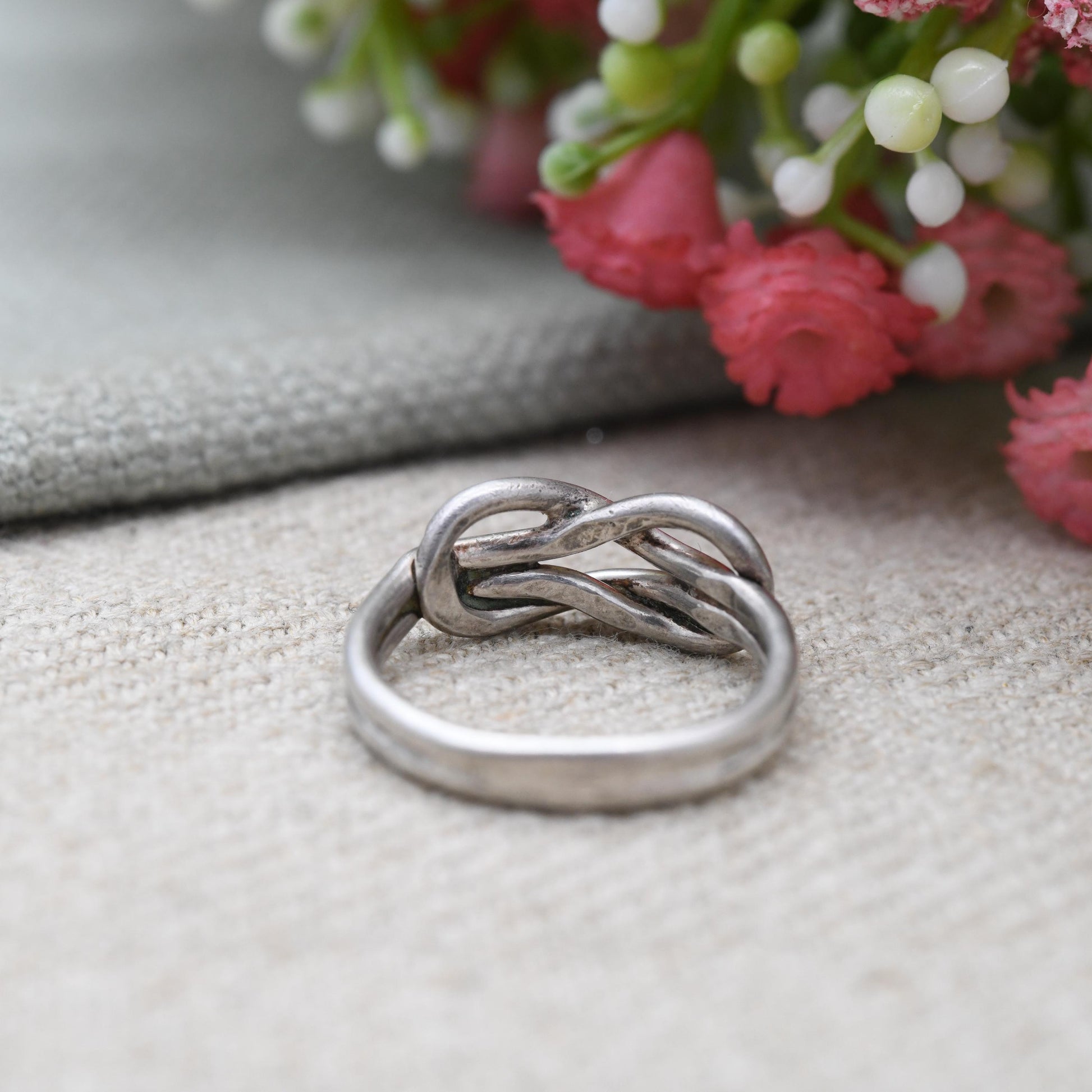 Vintage Sterling Silver Lovers Knot Ring - Minimalist Openwork Twisted Knot Design | UK Size - L 1/2 | US Size - 6
