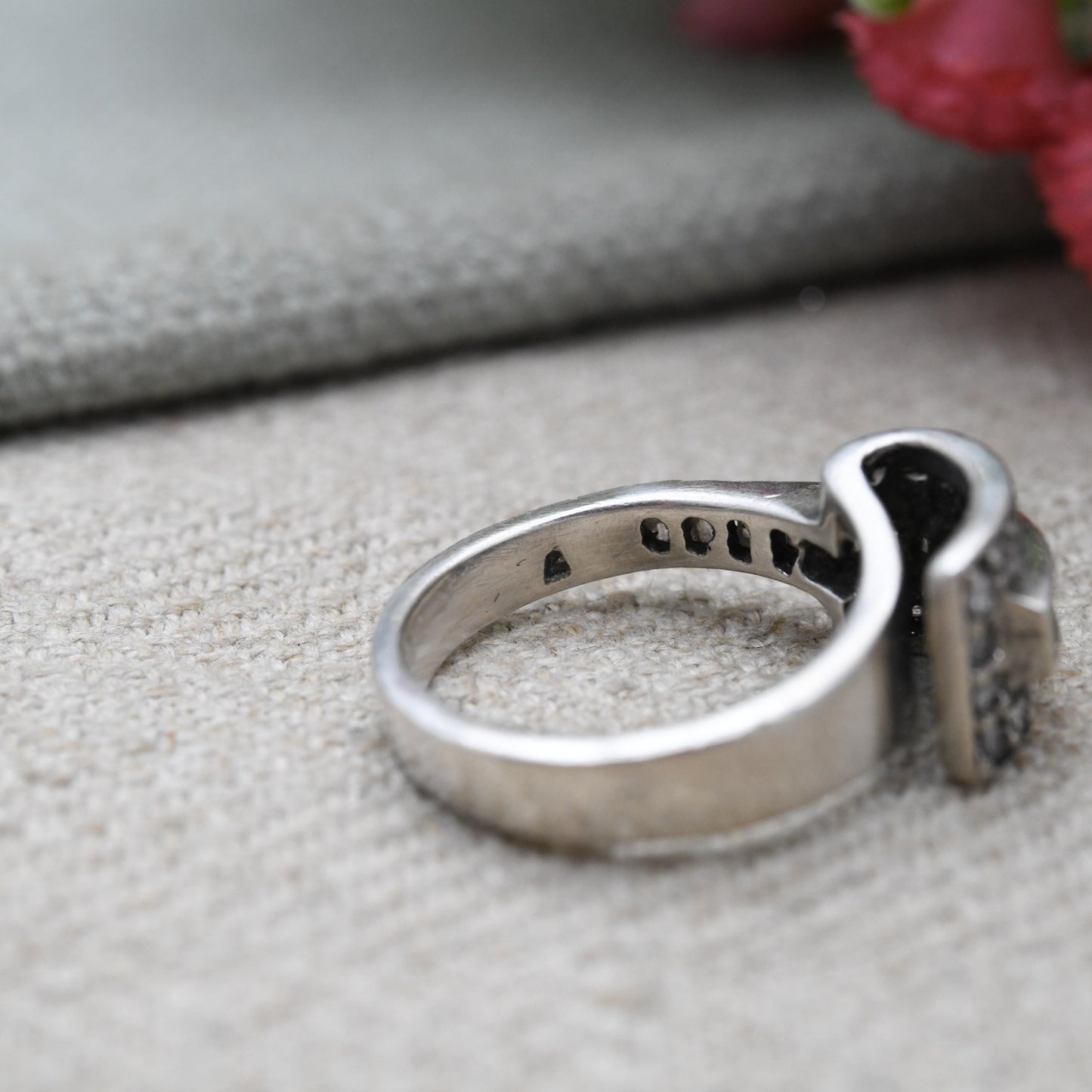 Vintage Sterling Silver Clear Stone Ribbon Ring - Channel Pavé Set Tank Ring | UK Size - J 1/2 | US Size - 5