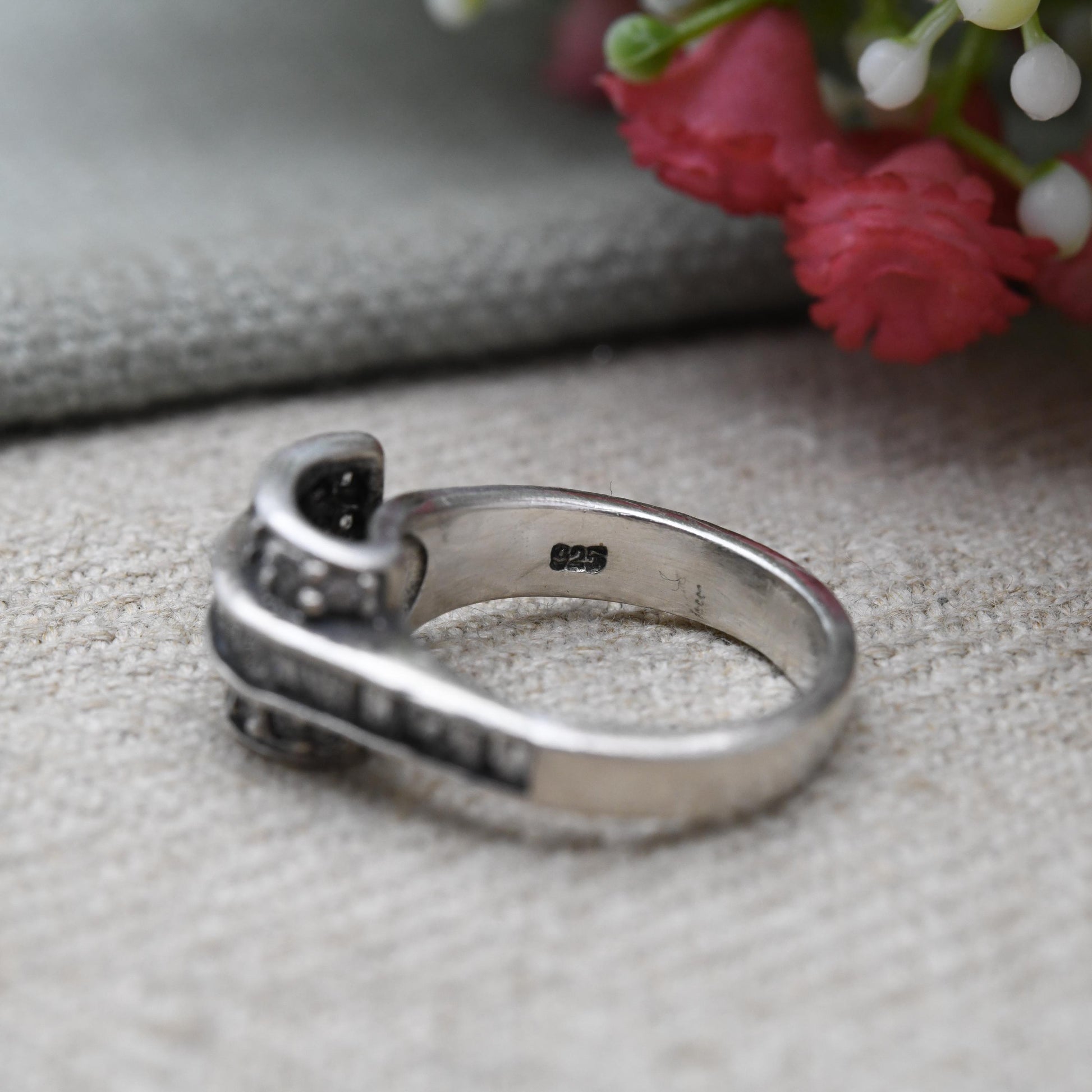 Vintage Sterling Silver Clear Stone Ribbon Ring - Channel Pavé Set Tank Ring | UK Size - J 1/2 | US Size - 5