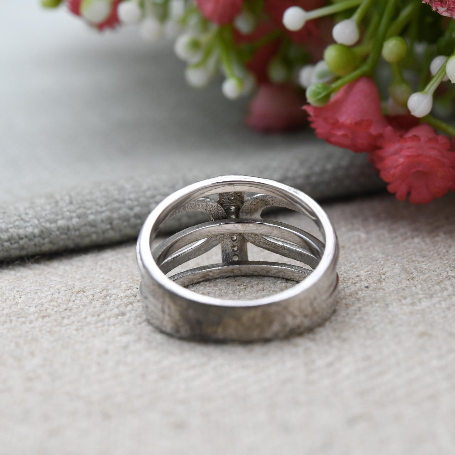 Vintage Sterling Silver Clear Stone Openwork Ring - Chunky Minimalist Pavé White Stone | UK Size - O 1/2 | US Size - 7 1/4