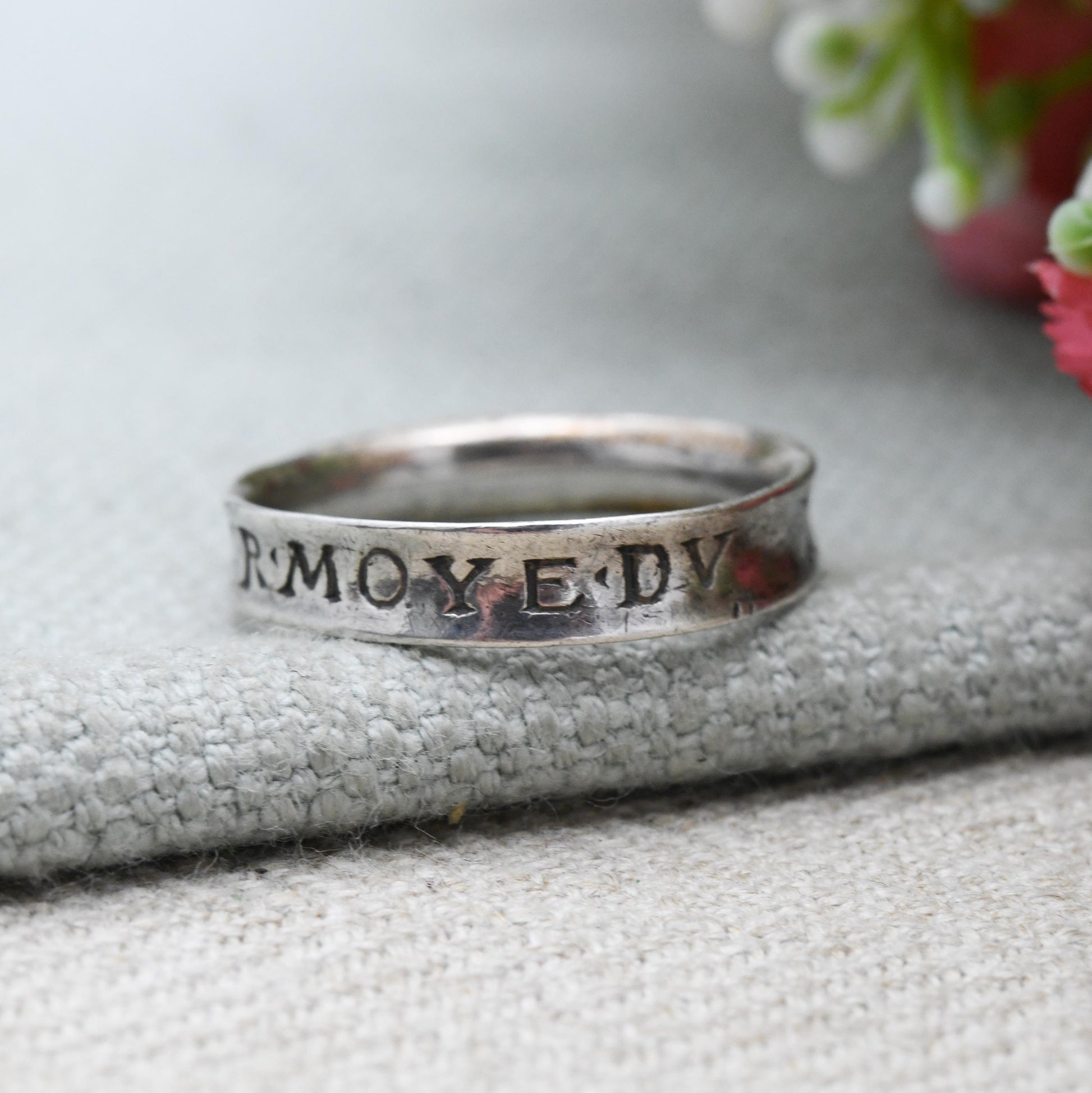 Vintage Sterling Silver Posy Ring Pences Povr Moye Dv - Think of Me God Willing Inscription Museum of London Ring | Size UK - T | US - 9 1/2