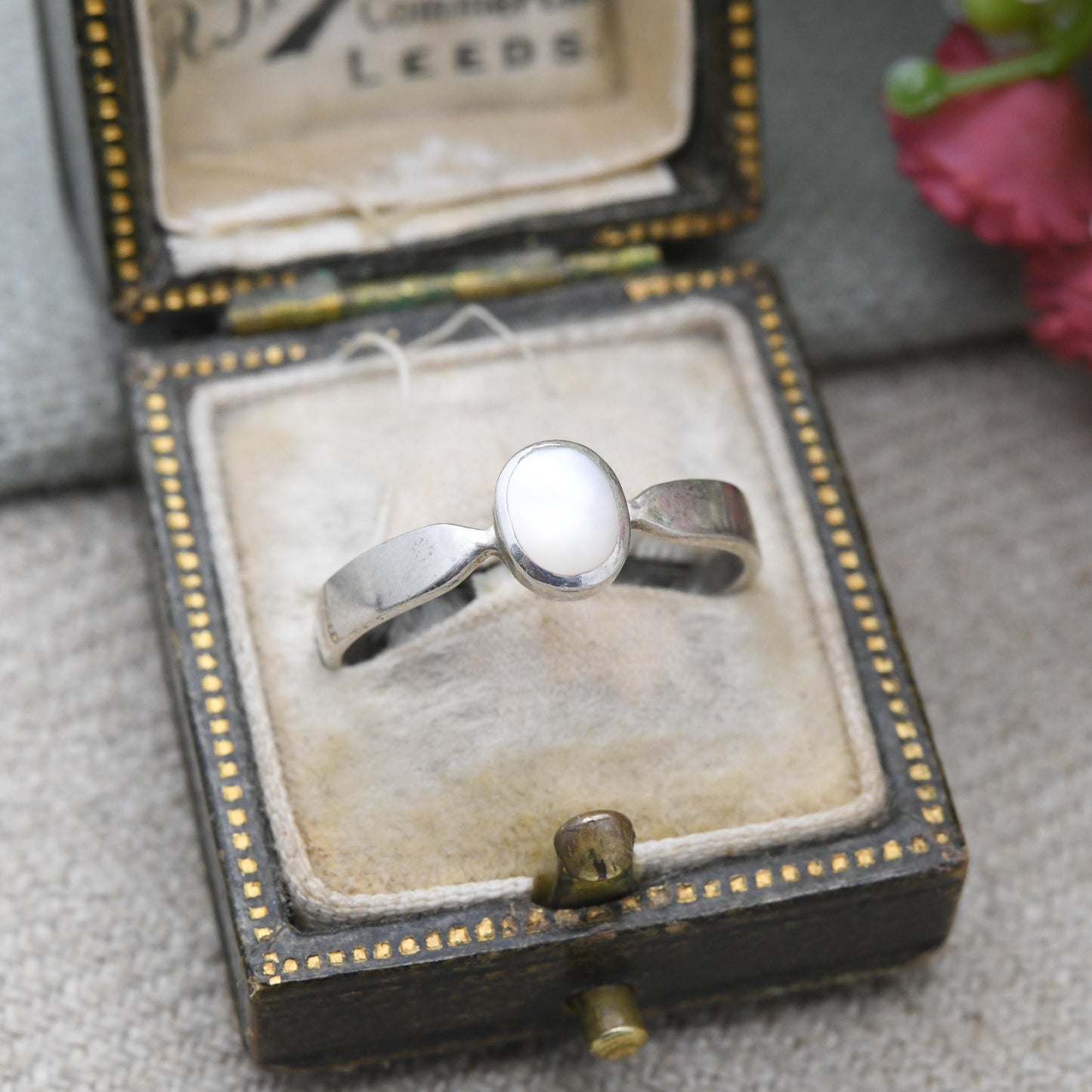 Vintage Sterling Silver Mother of Pearl Ring - Oval White Stone Ring | UK Size - P | US Size - 7 3/4