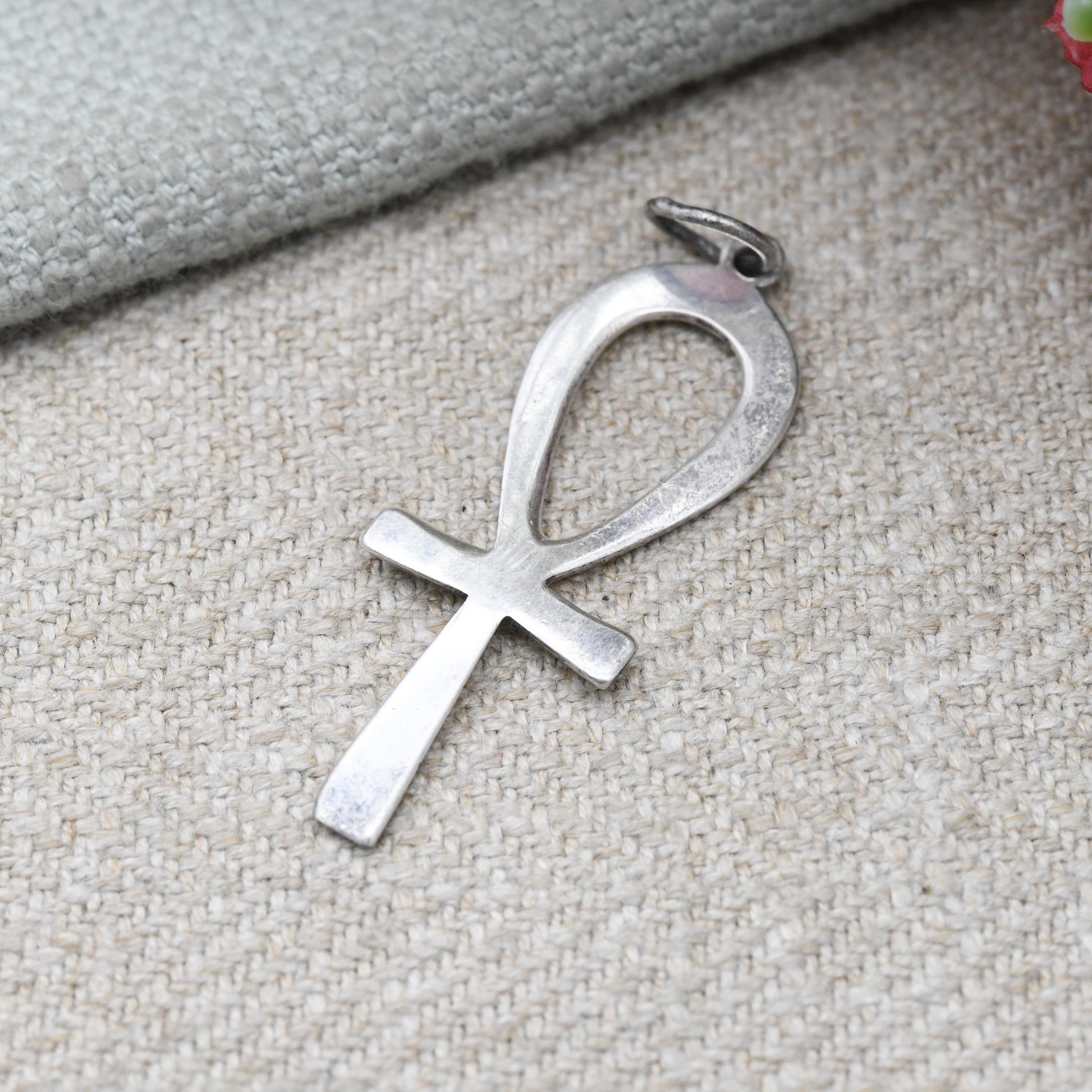 Vintage Sterling Silver Egyptian Ankh Pendant - Ancient Egypt Symbol of Life | Unizex Hooped Cross for Chunky Necklace | Gift for Her