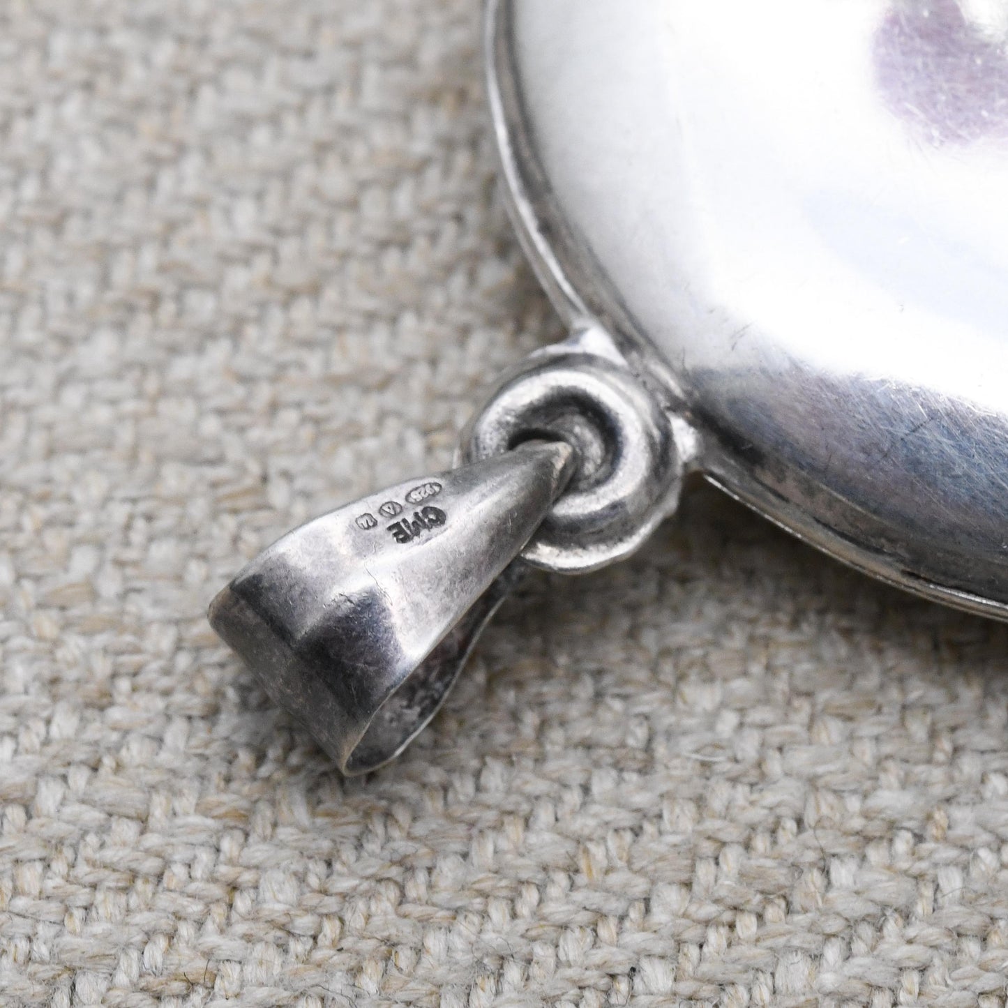 Vintage Sterling Silver Locket Pendant with Engraved Geometric Pattern Design - Large Circular Locket Necklace for Chunky Chain