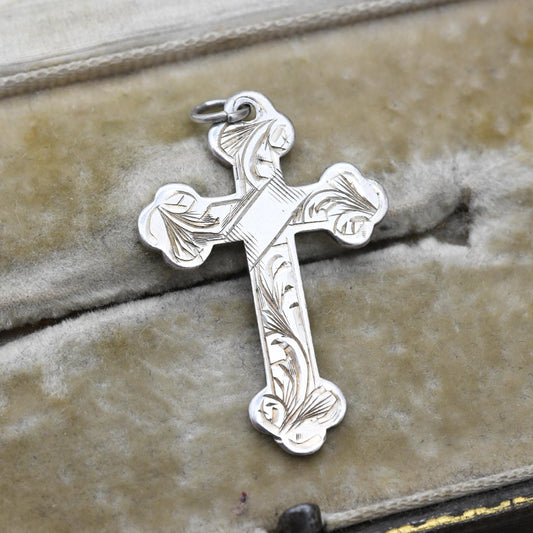 Vintage Sterling Silver Cross Pendant - Trefoil Floral Etching Design | Cross Bottony | Gift for Christian Pendant Baptism Christening