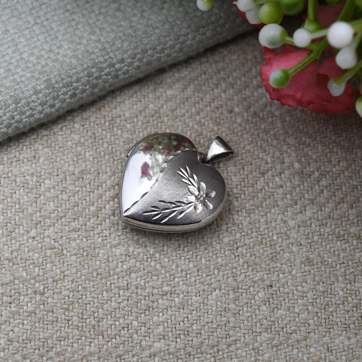 Vintage Sterling Silver Heart Locket Pendant with Engraved and Textured Floral Design - Love Heart Shape Locket | Gift for Her Necklace