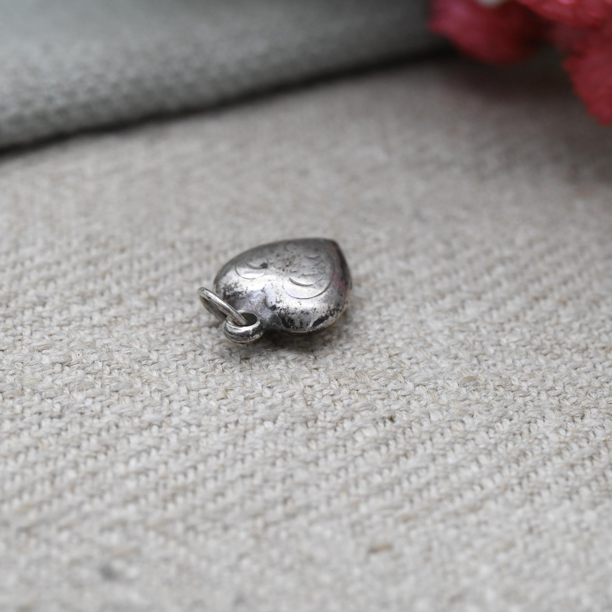 Vintage Sterling Silver Love Heart Charm Pendant with Engraved Pattern - Small Puffed Love Heart | Gift for Charm Bracelet