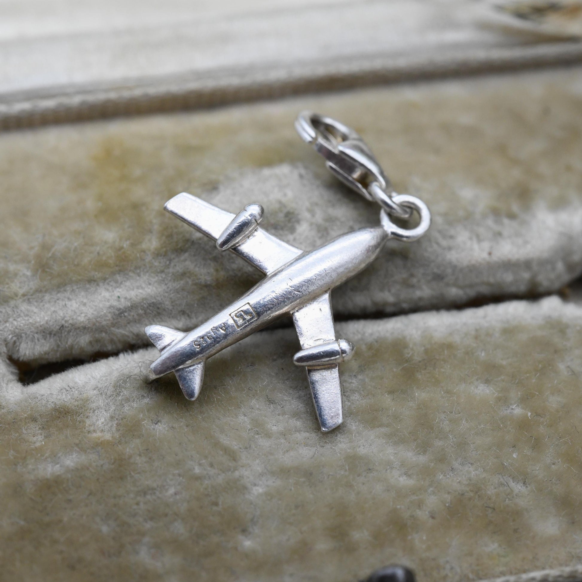 Thomas Sabo Sterling Silver Airplane Travel Charm Pendant - Passenger Jet Aircraft | Lobster Claw Clip | Gift for Charm Bracelet Necklace