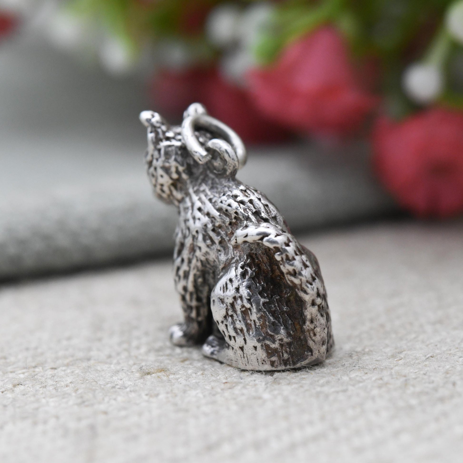 Vintage Sterling Silver Cat Charm with Green Eye - Crouching Feline Pendant | Vintage Animal Jewellery | Gift for Charm Bracelet Chain