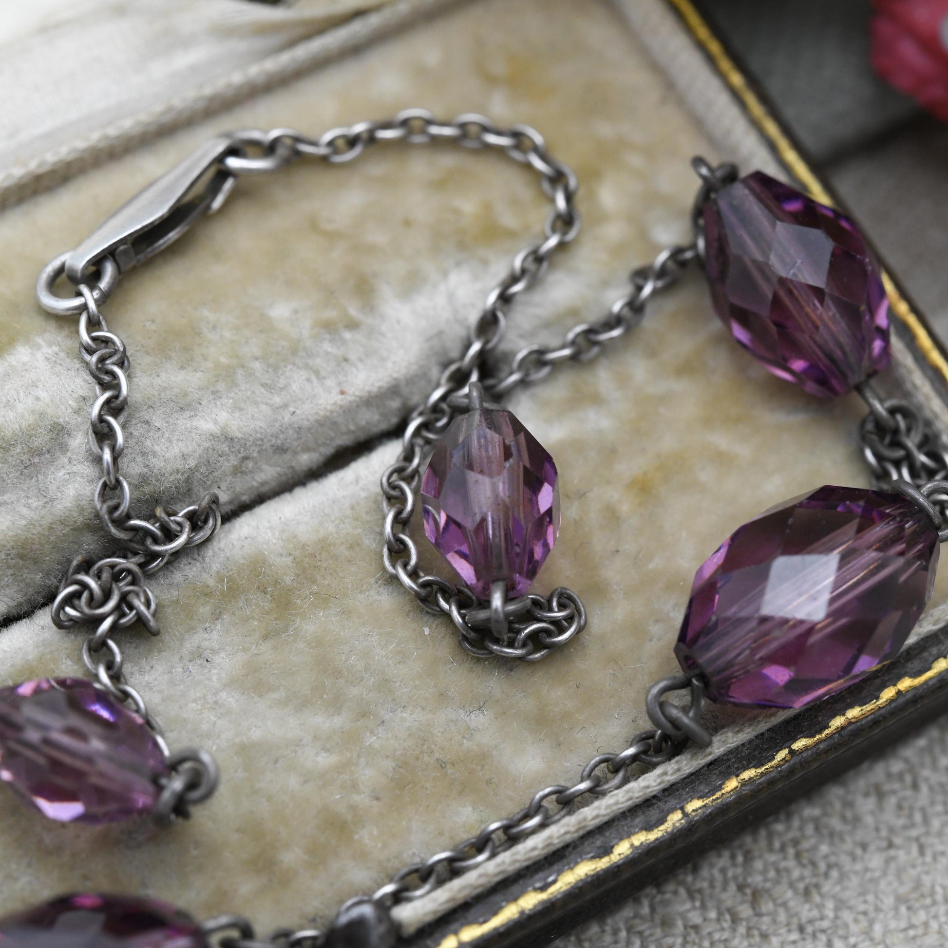 Antique Art Deco Silver Necklace c.1920s - Graduating Purple Faceted Glass Beads | Delicate Chain