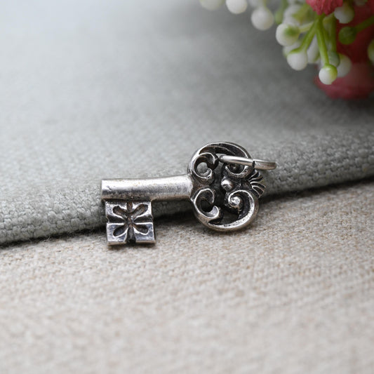 Vintage 835 Silver Chunky House Key Charm Pendant - Ornate Keys | Lock | Souvenir Gift for Charm Bracelet