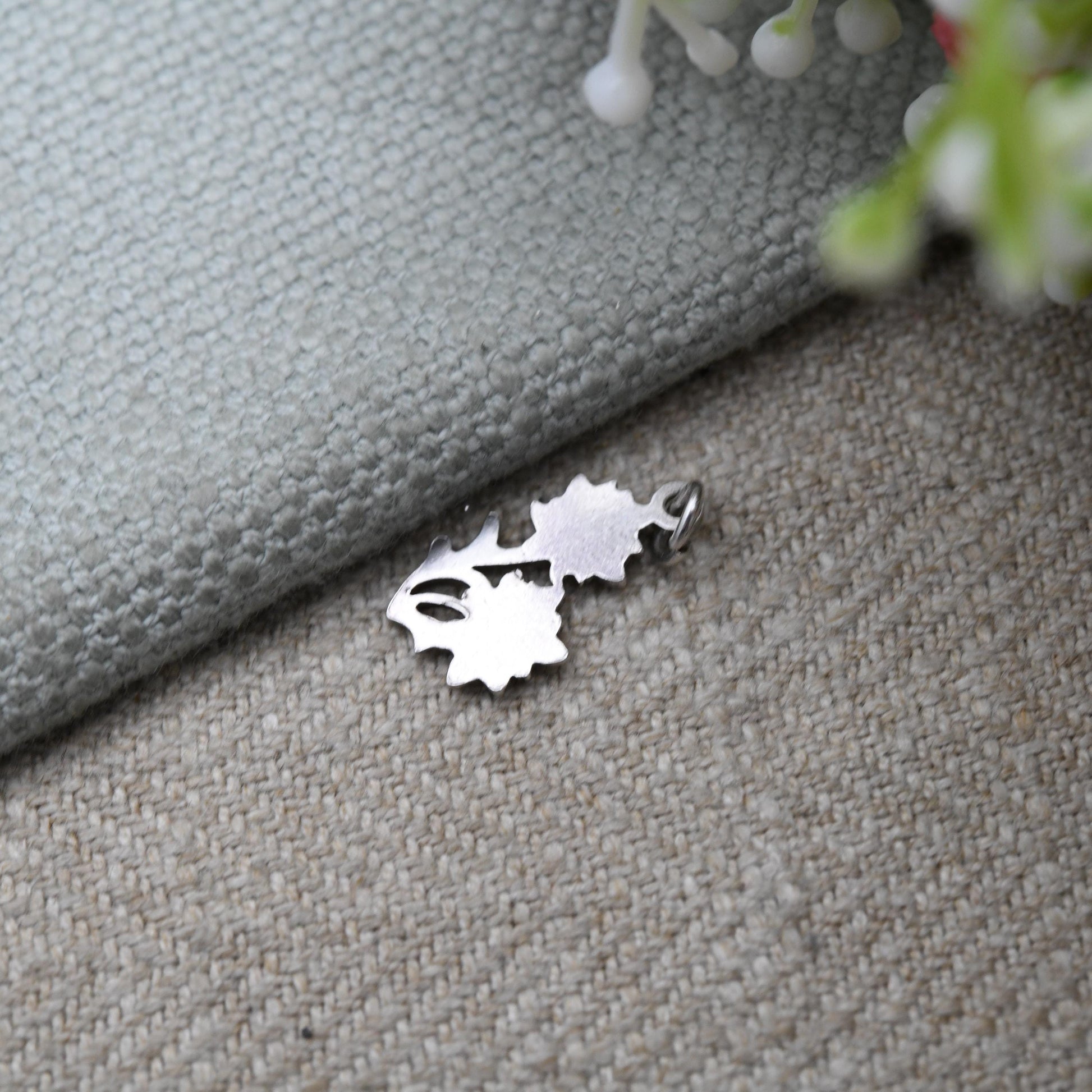 Vintage Sterling Silver White Flower Charm Pendant - Enamel Daisy | Floral | Garden | Souvenir Gift for Charm Bracelet