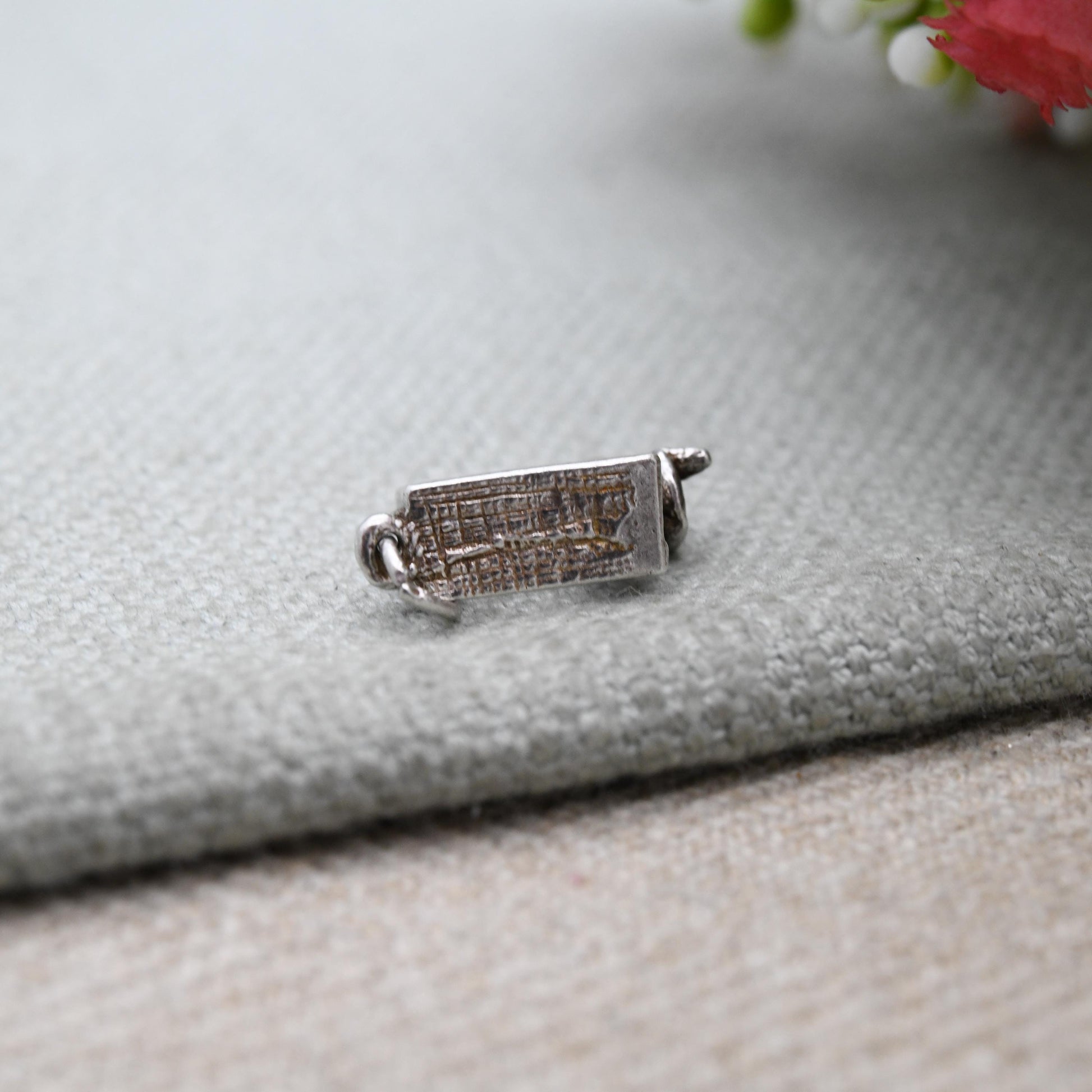 Vintage Sterling Silver Sewing Machine Charm Pendant - Sewing Kit | Seamstress Textiles | Gift for Charm Bracelet