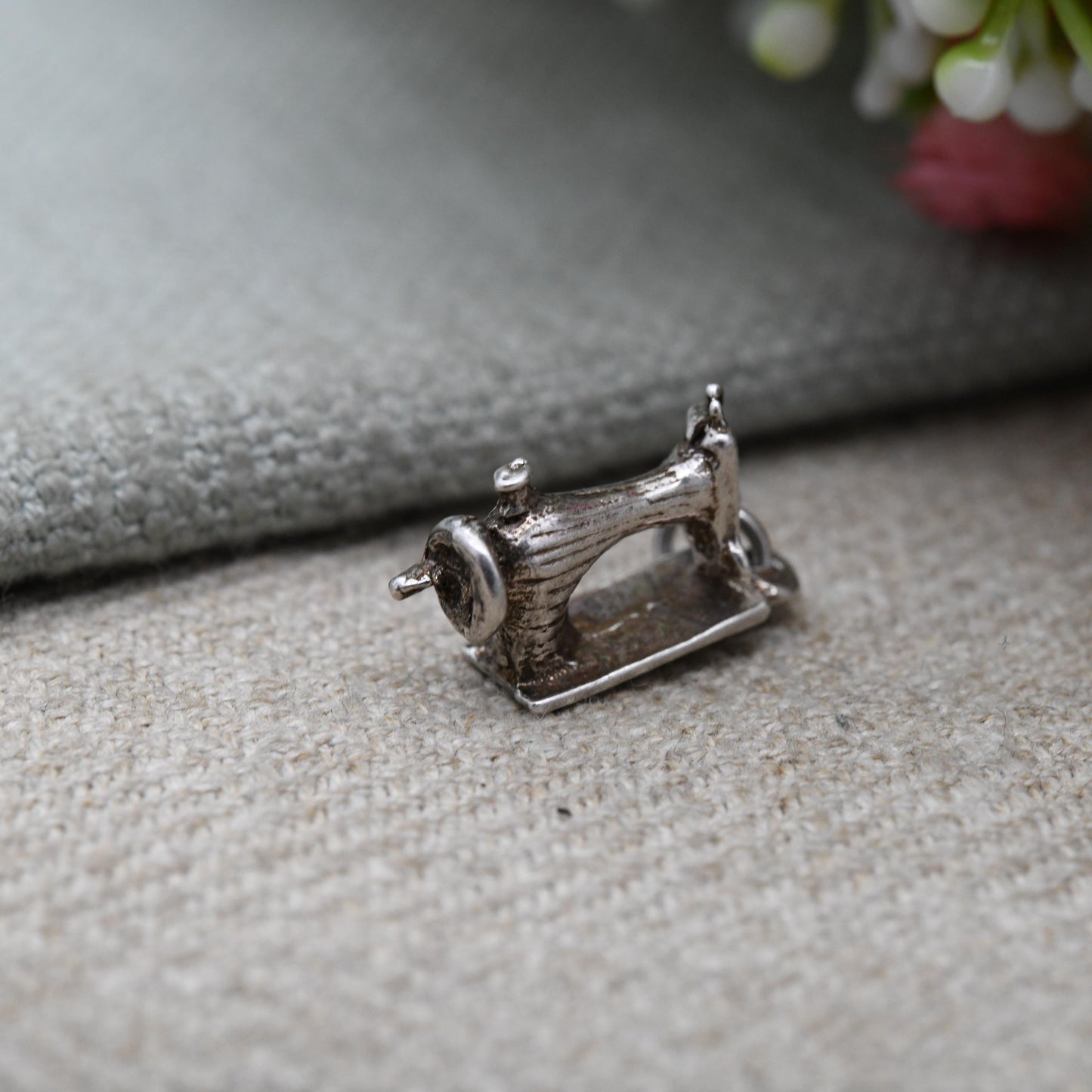 Vintage Sterling Silver Sewing Machine Charm Pendant - Sewing Kit | Seamstress Textiles | Gift for Charm Bracelet