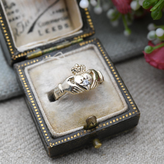 Vintage 9ct Gold Claddagh Ring - Clear Stone | Hands Holding Heart | Symbol of Love | Loyalty & Friendship | UK Size - H 1/2 | US Size 4 1/4