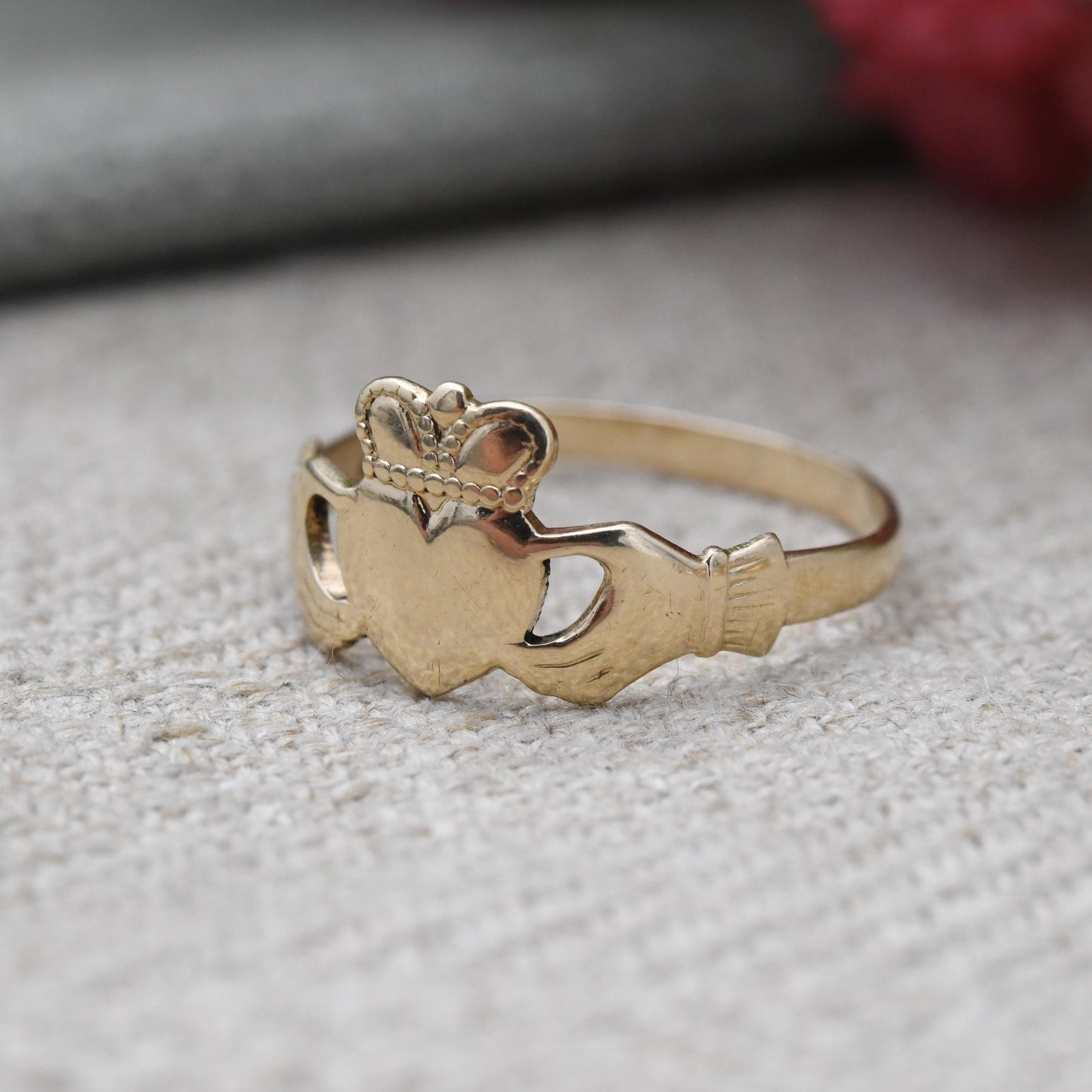 Vintage 9ct Gold Claddagh Ring - Irish Hands Holding Heart Symbol | Symbol of Love | Loyalty & Friendship | UK Size - L 1/2 | US Size 6 1/4