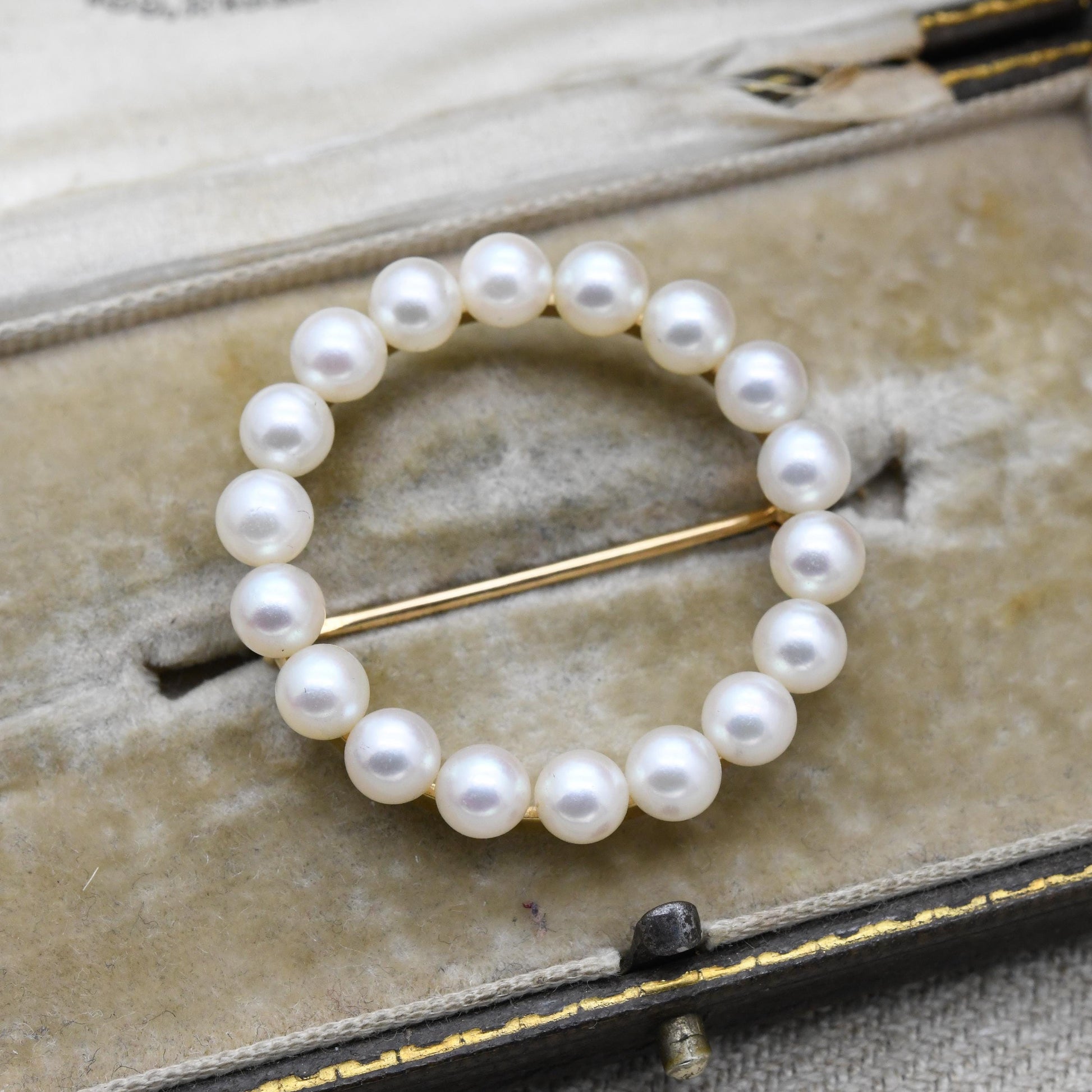 Vintage Tiffany & Co 14ct Gold and Pearl Wreath Brooch c. 1960s - 5mm White Round Pearls