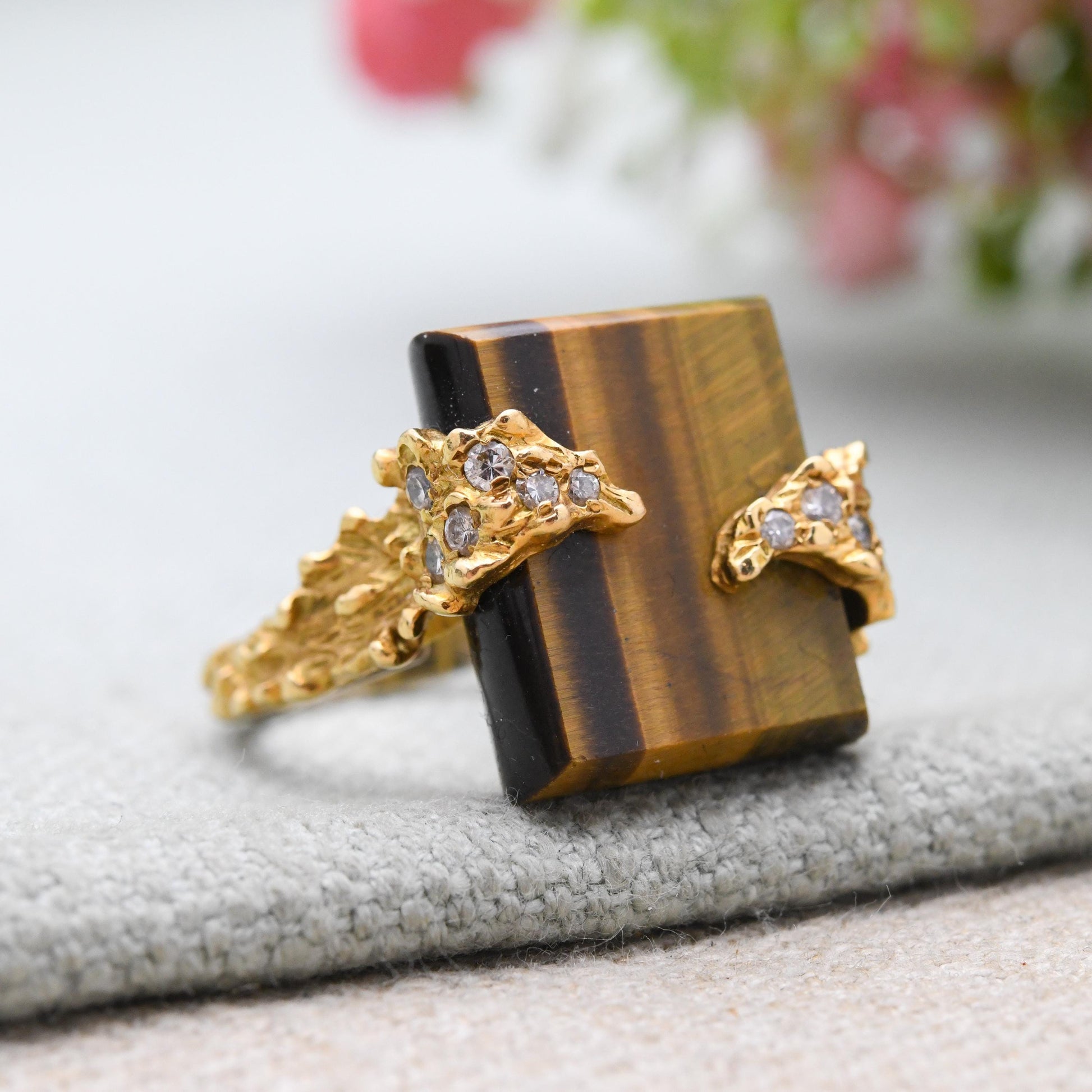 Vintage 18ct Gold Tiger's Eye and Diamond Cocktail Ring c. 1960s - Mid-Century Modernist Gemstone Dress Ring l UK Size - P | US Size - 8