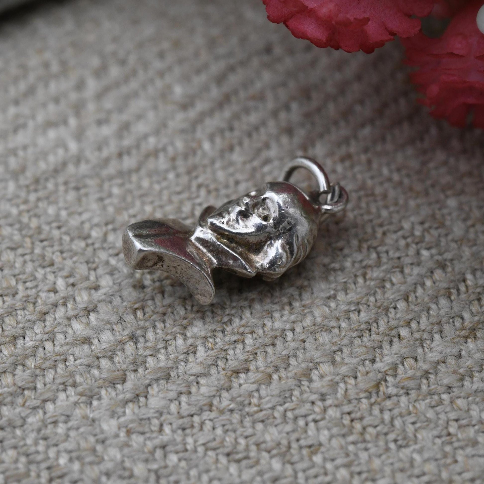 Vintage Sterling Silver Shakespeare Head Charm Pendant - Tudor Bust | Stratford-Upon-Avon | Souvenir Gift for Charm Bracelet