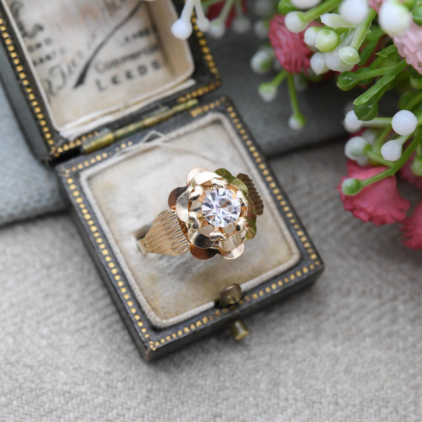 Vintage Italian 18ct Gold Paste Flower Ring c. 1960s Mid-Century Statement Jewellery | UK Size Q | US Size 8 1/2