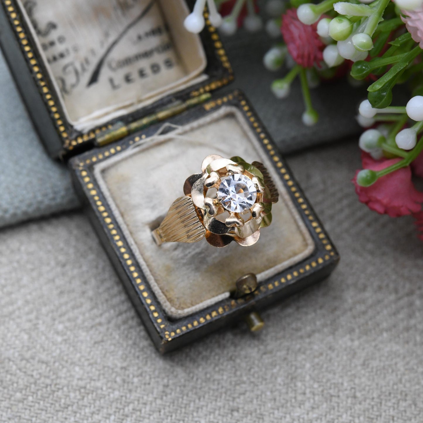 Vintage Italian 18ct Gold Paste Flower Ring c. 1960s Mid-Century Statement Jewellery | UK Size Q | US Size 8 1/2